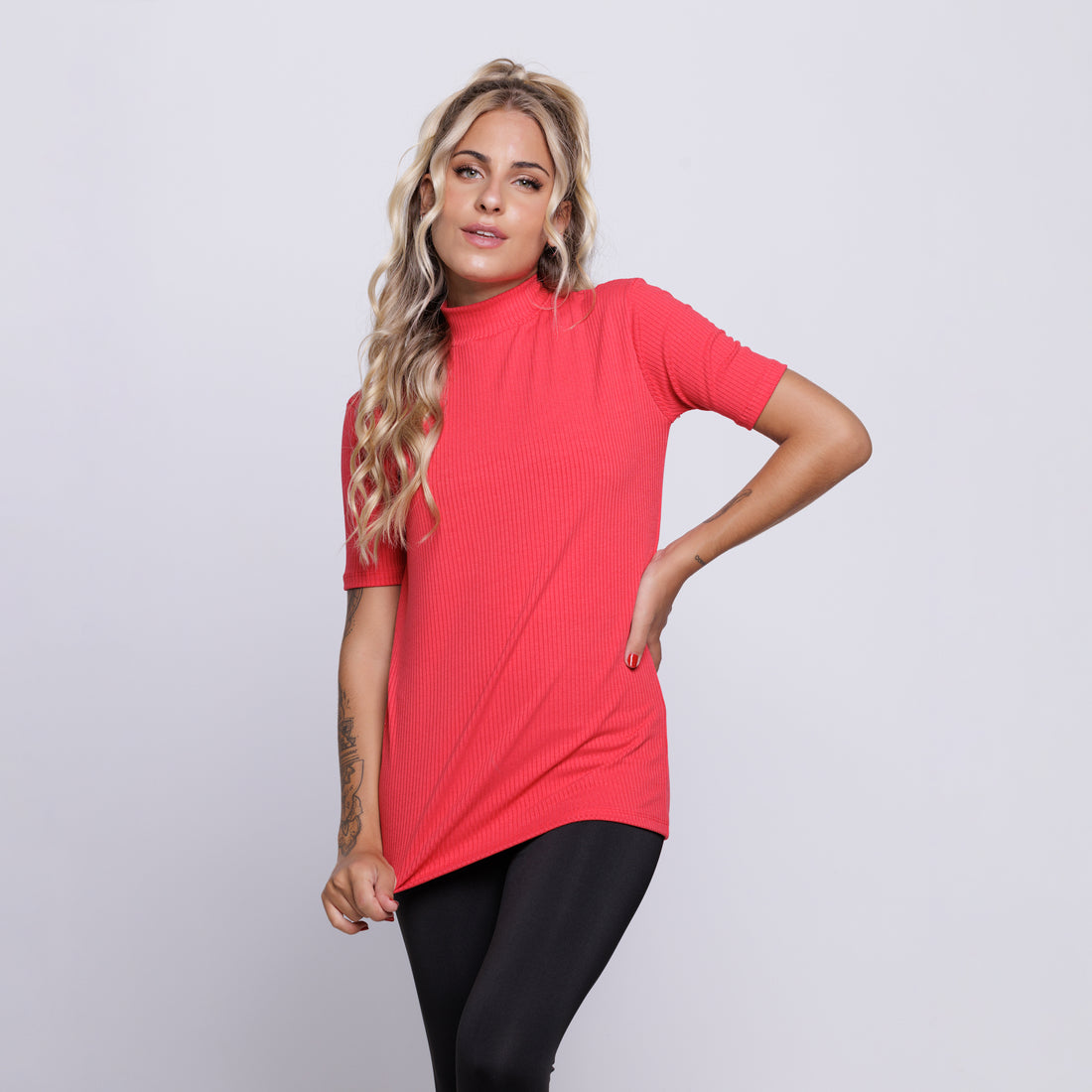 Blusa Canelada Gola Alta Manga Curta Vermelho - VEKYO