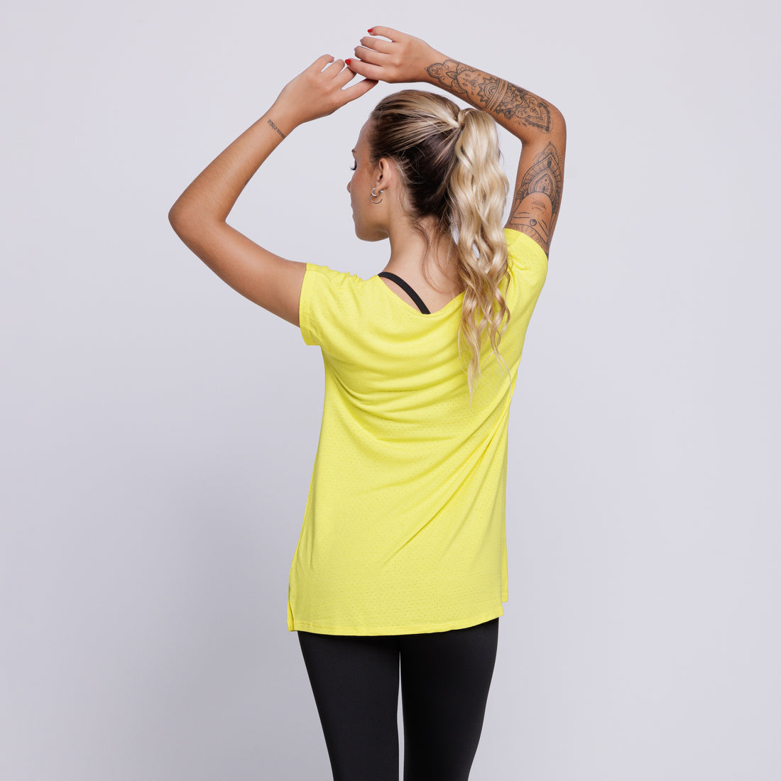 Blusa Fitness Furadinha Amarelo - VEKYO