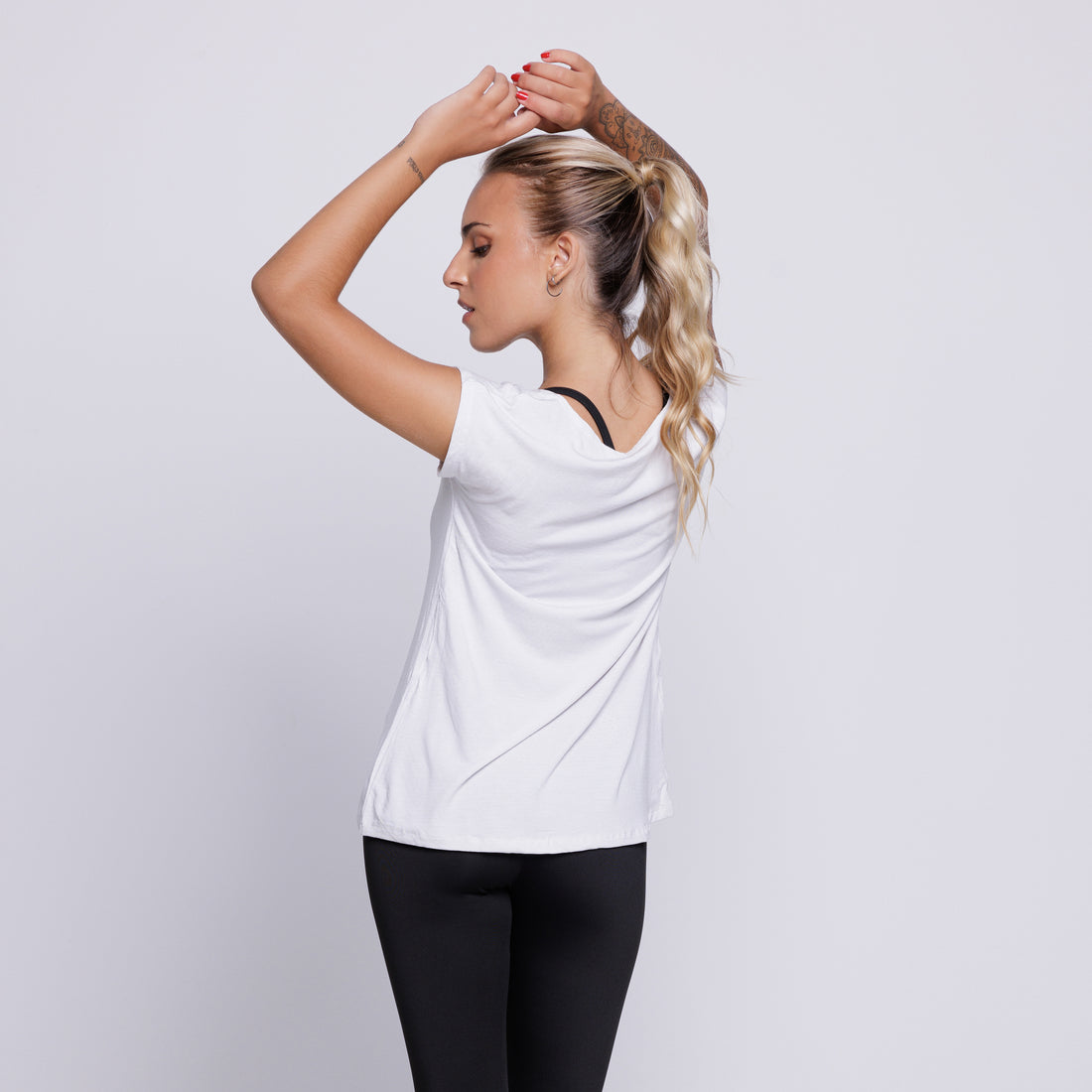 Blusa Fitness Furadinha Branco - VEKYO