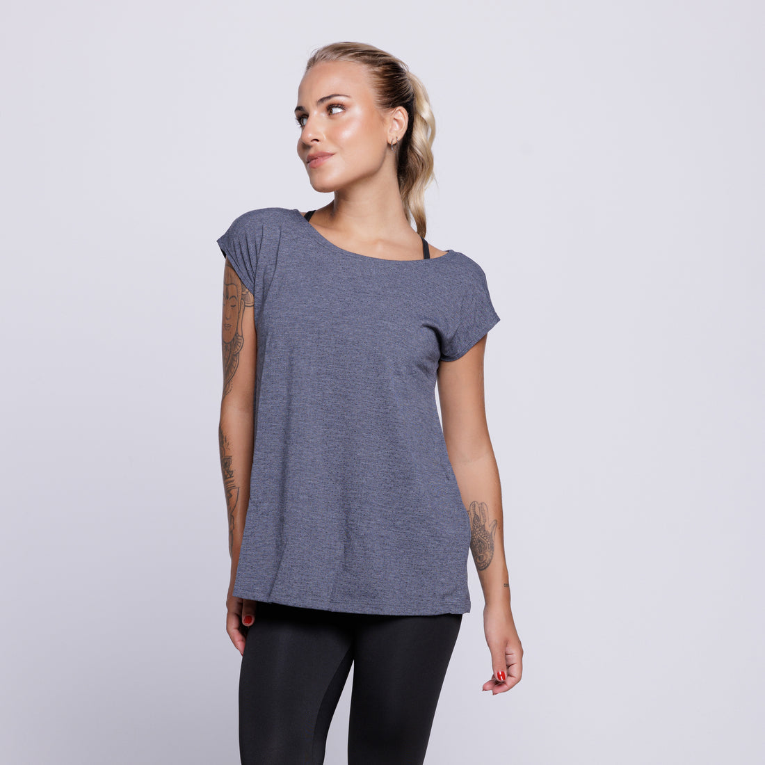 Blusa Fitness Furadinha Chumbo - VEKYO