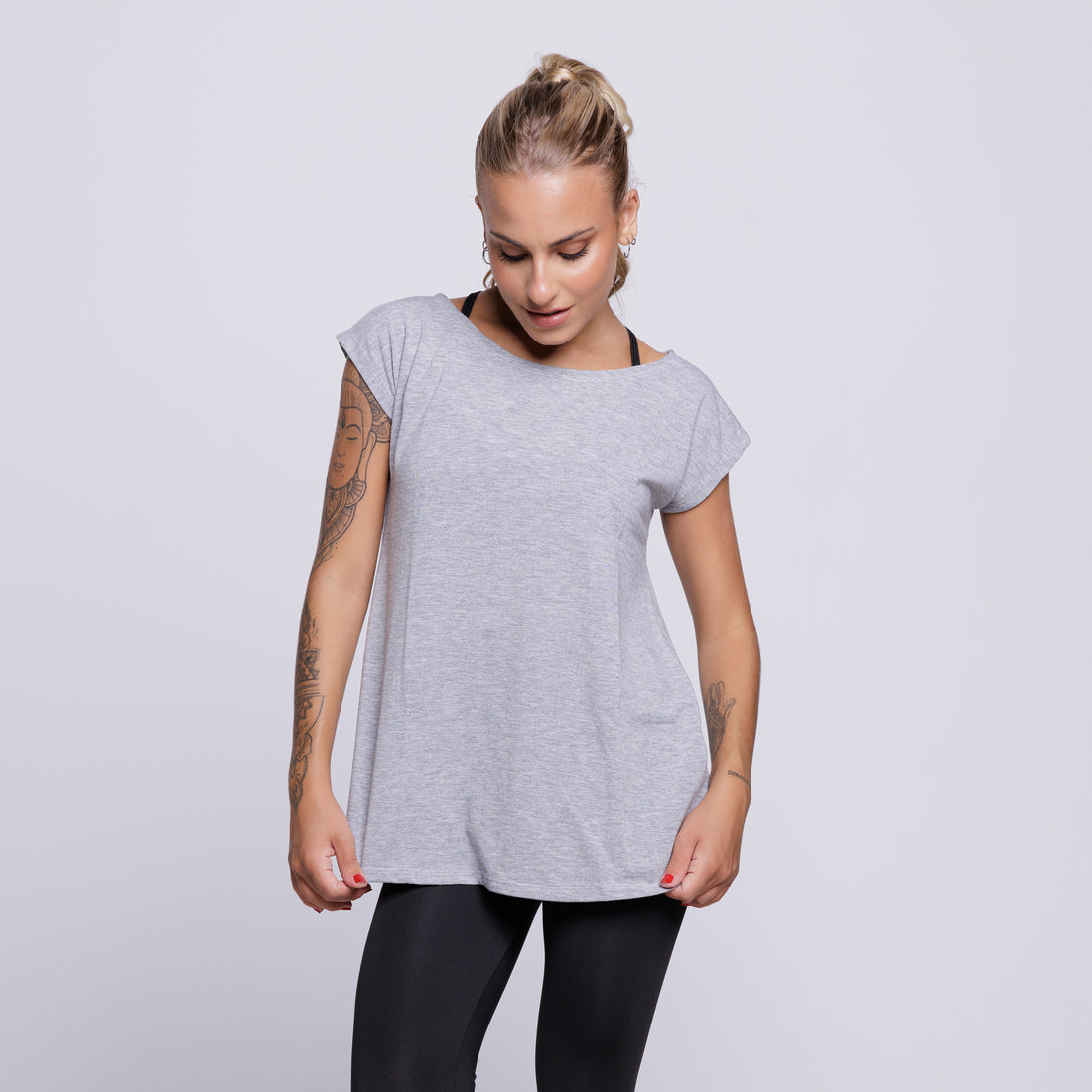 Blusa Fitness Furadinha Cinza - VEKYO
