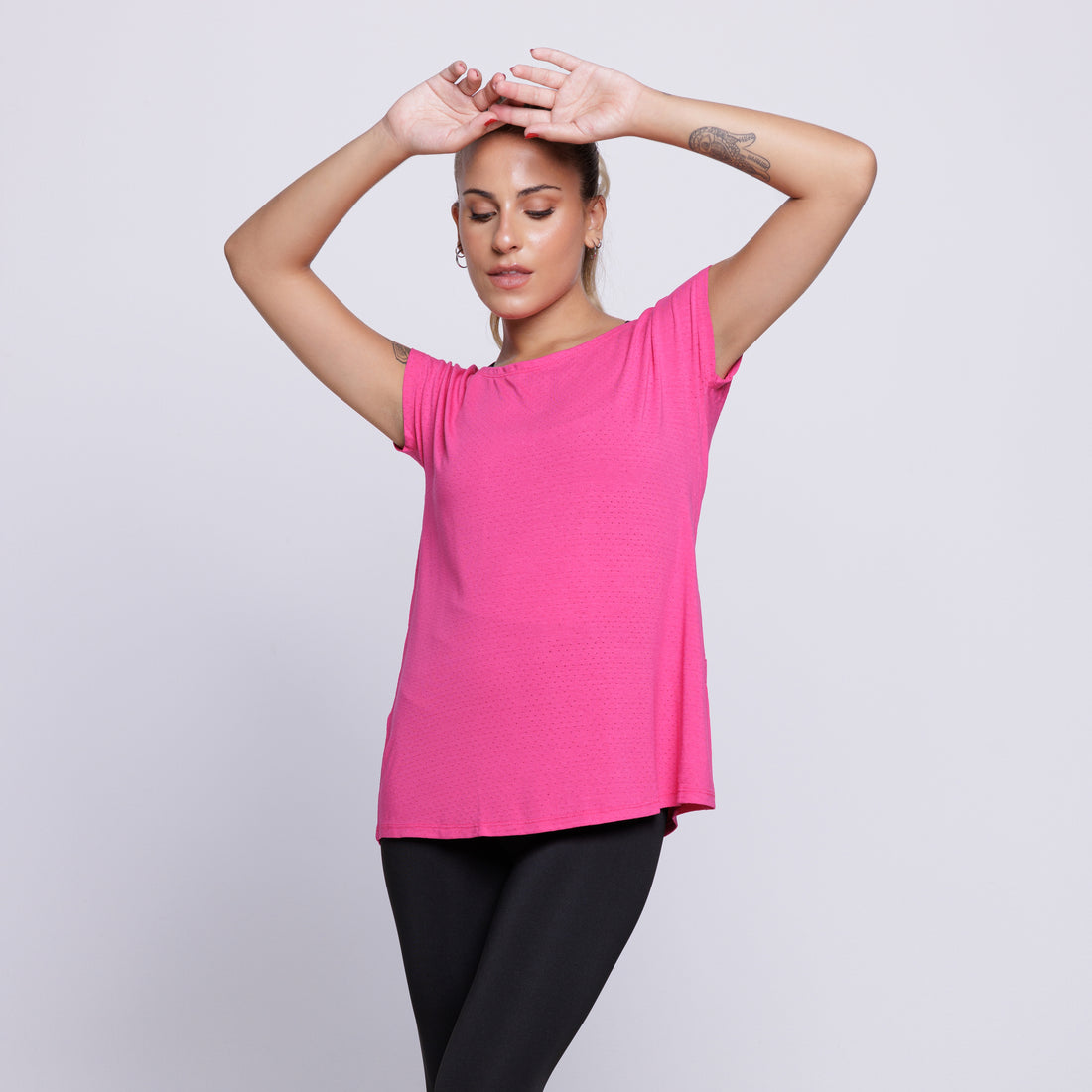 Blusa Fitness Furadinha Rosa - VEKYO