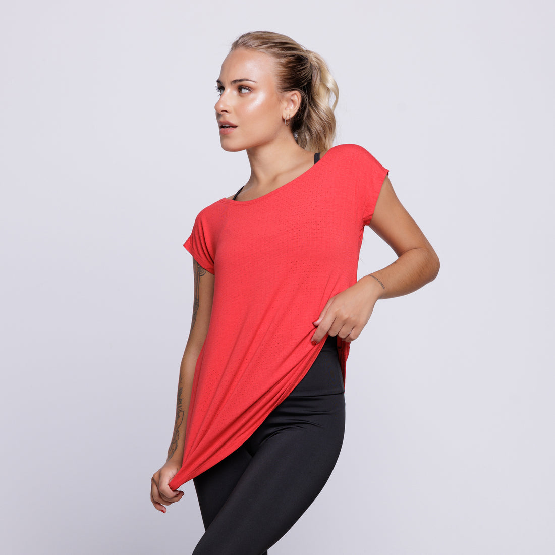 Blusa Fitness Furadinha Vermelho - VEKYO