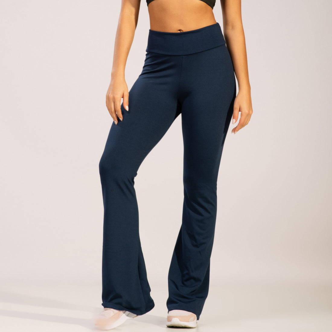 Calça Flare Peluciada Bailarina Marinho - VEKYO