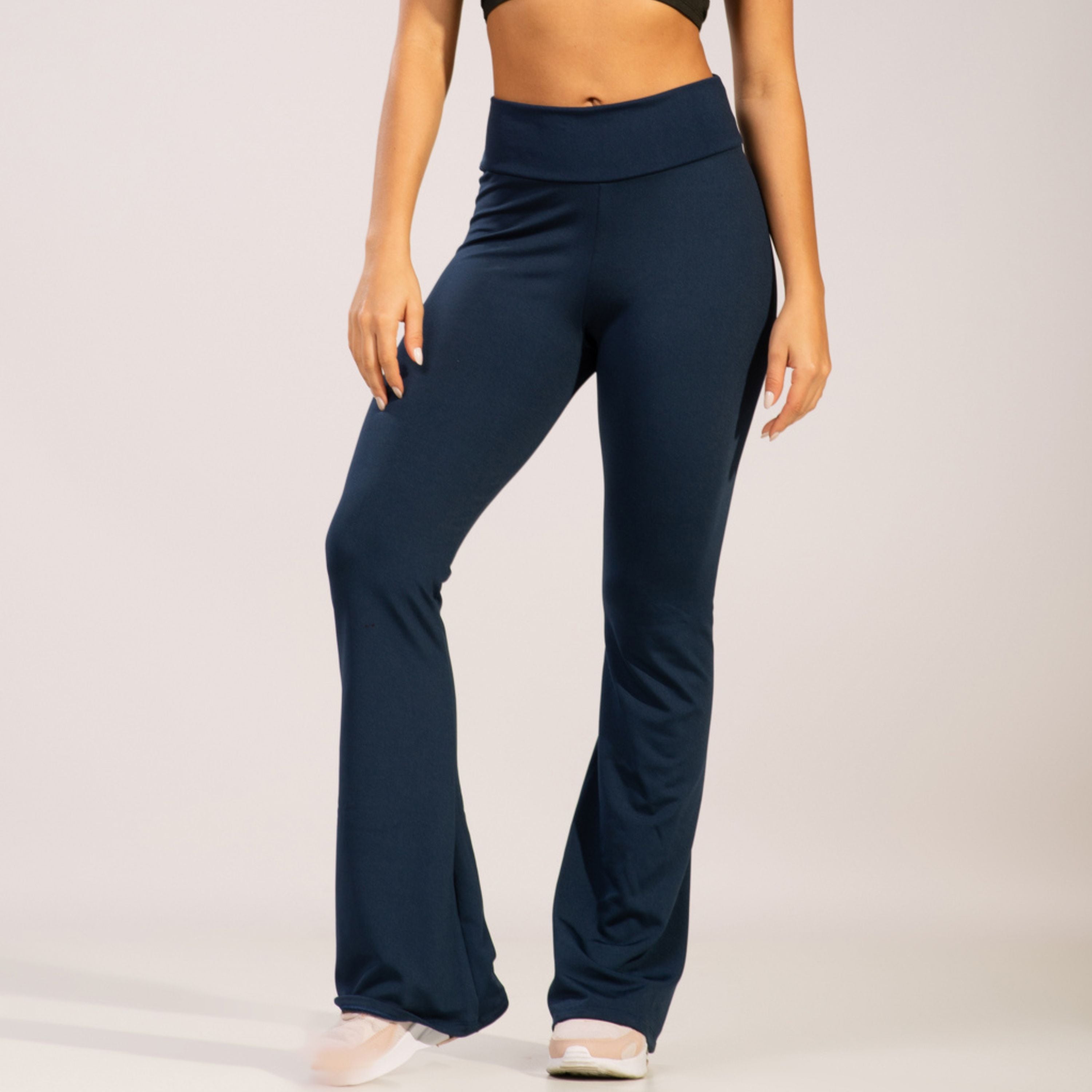 Calça Flare Peluciada Bailarina Marinho - VEKYO
