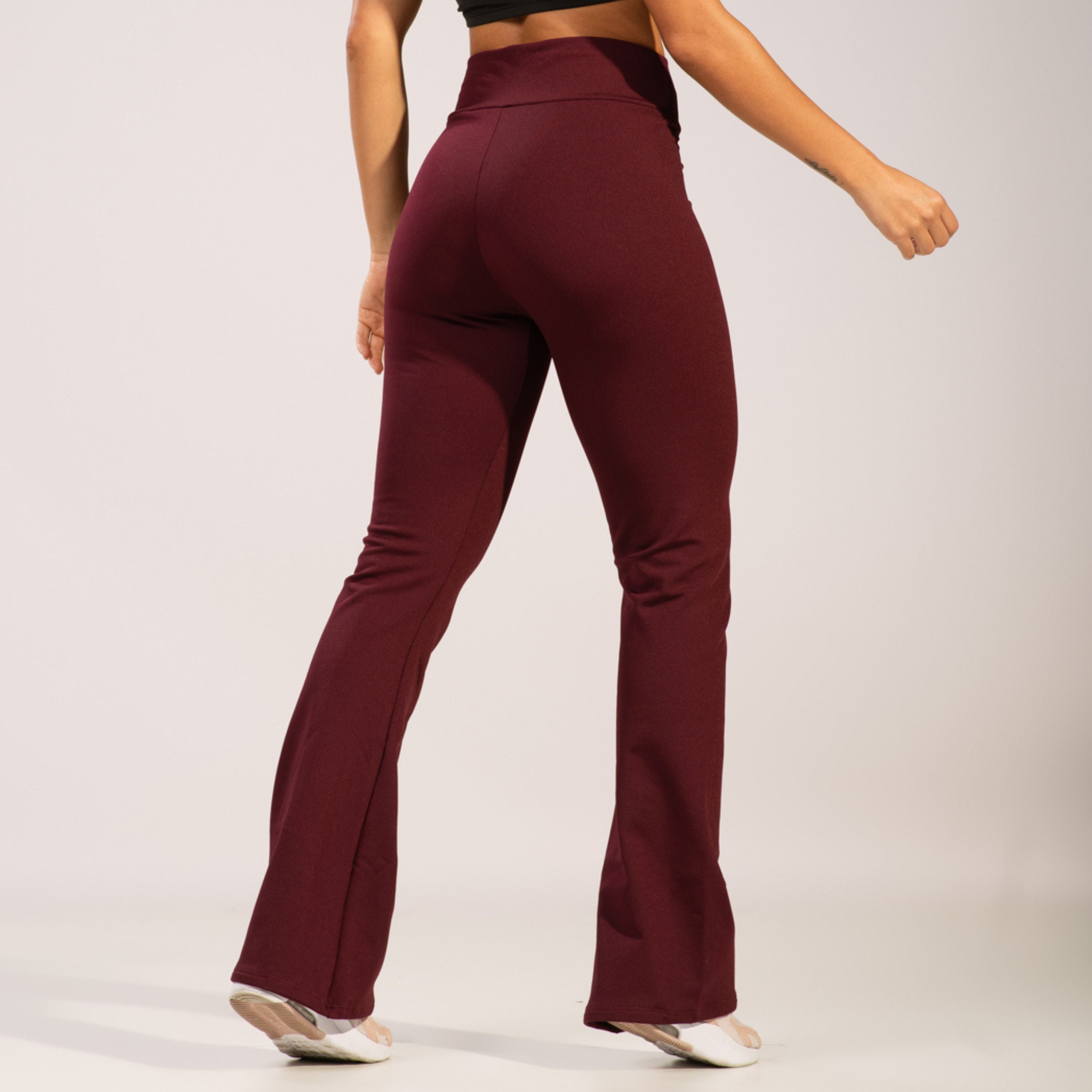 Calça Flare Peluciada Bailarina Vinho - VEKYO