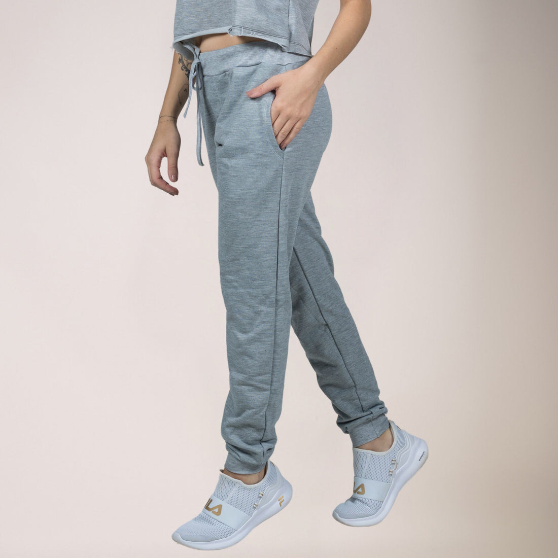 Calça Jogger Esportiva Moletinho Com Cadarço Cinza - VEKYO