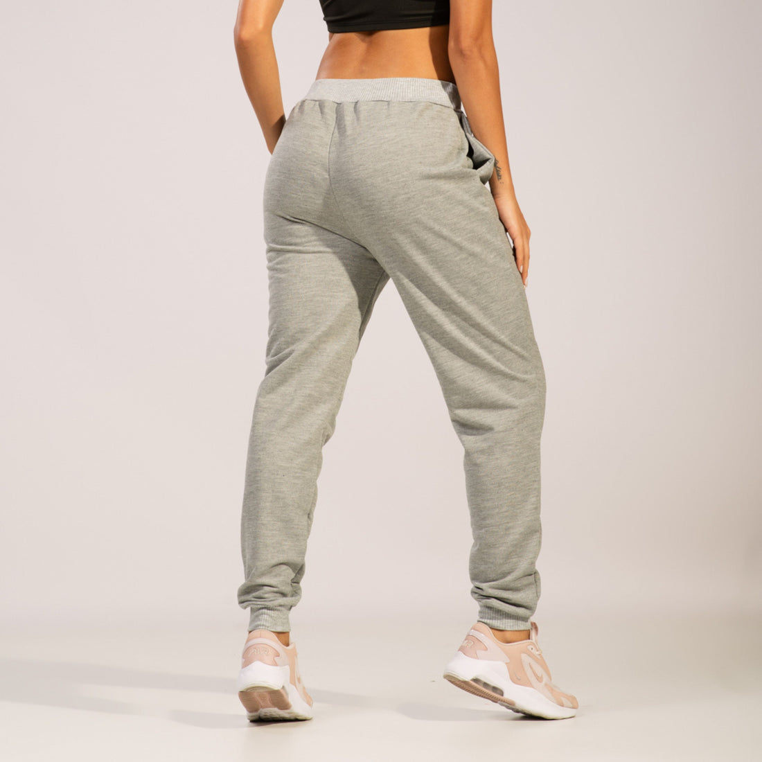 Calça Moletinho Jogger Com Elástico e Bolsos Cinza - VEKYO
