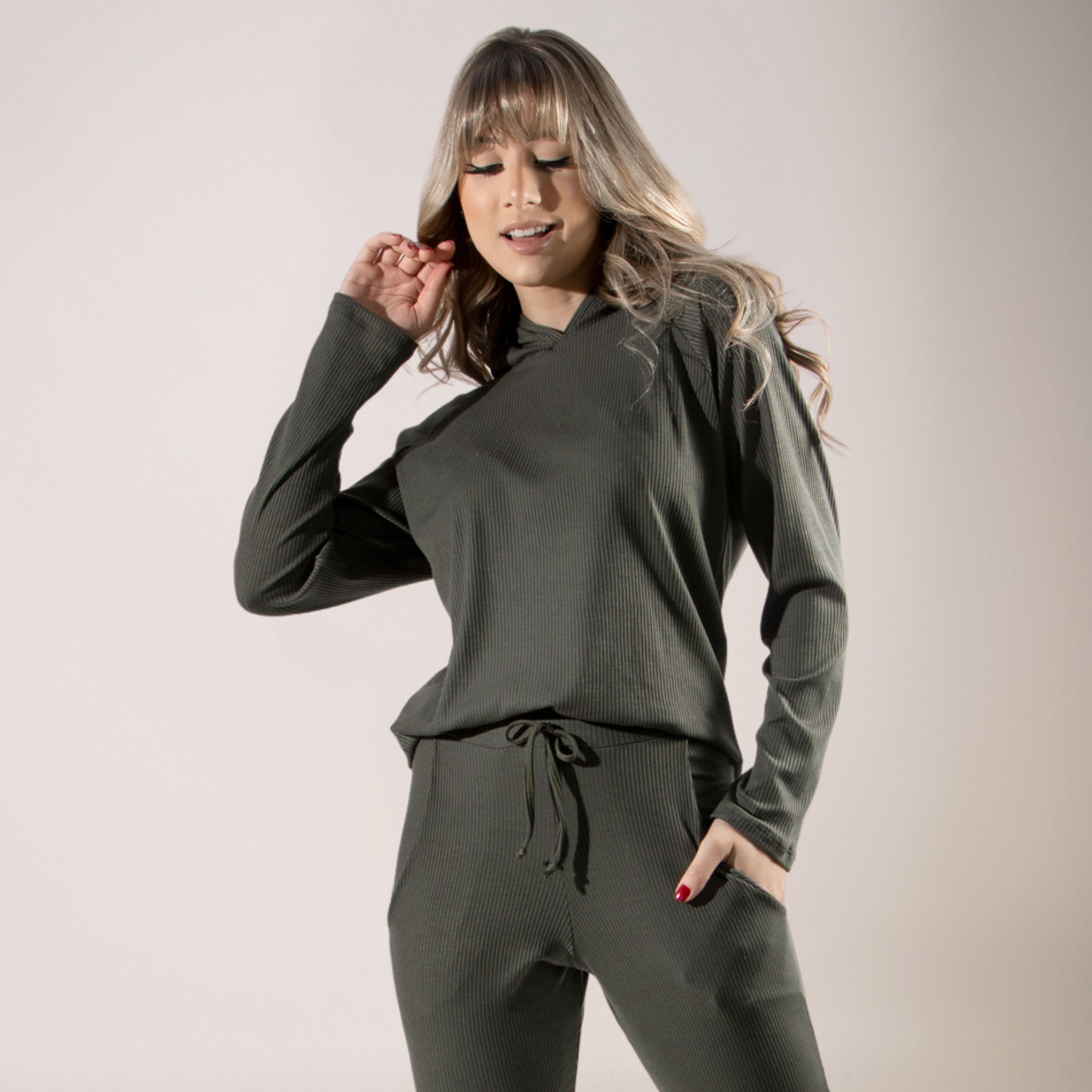 Casaco Feminino Canelada Com Capuz Comfy Verde - VEKYO