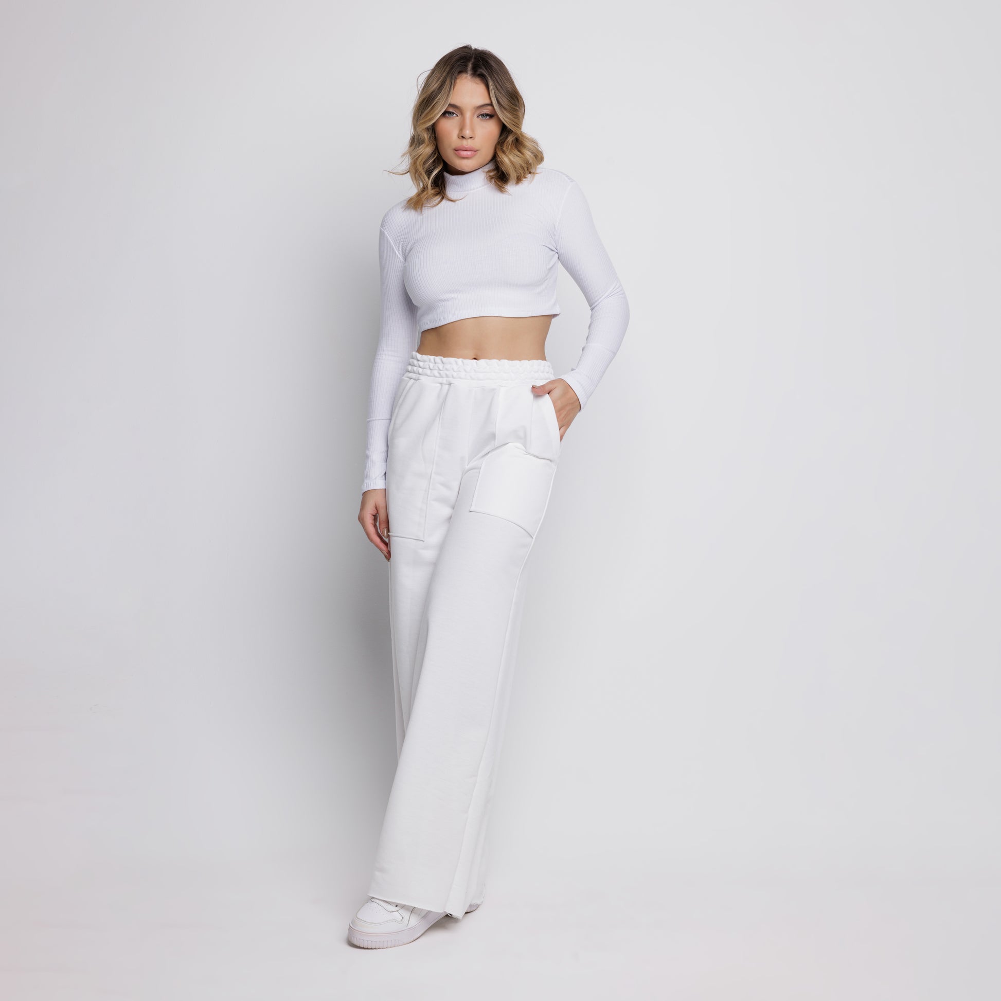 Cropped Manga Longa Canelado Gola Alta Branco - VEKYO