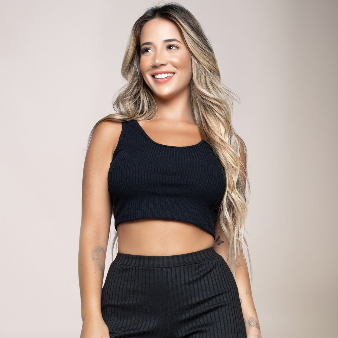 Cropped Regata Canelado Feminino Preto - VEKYO
