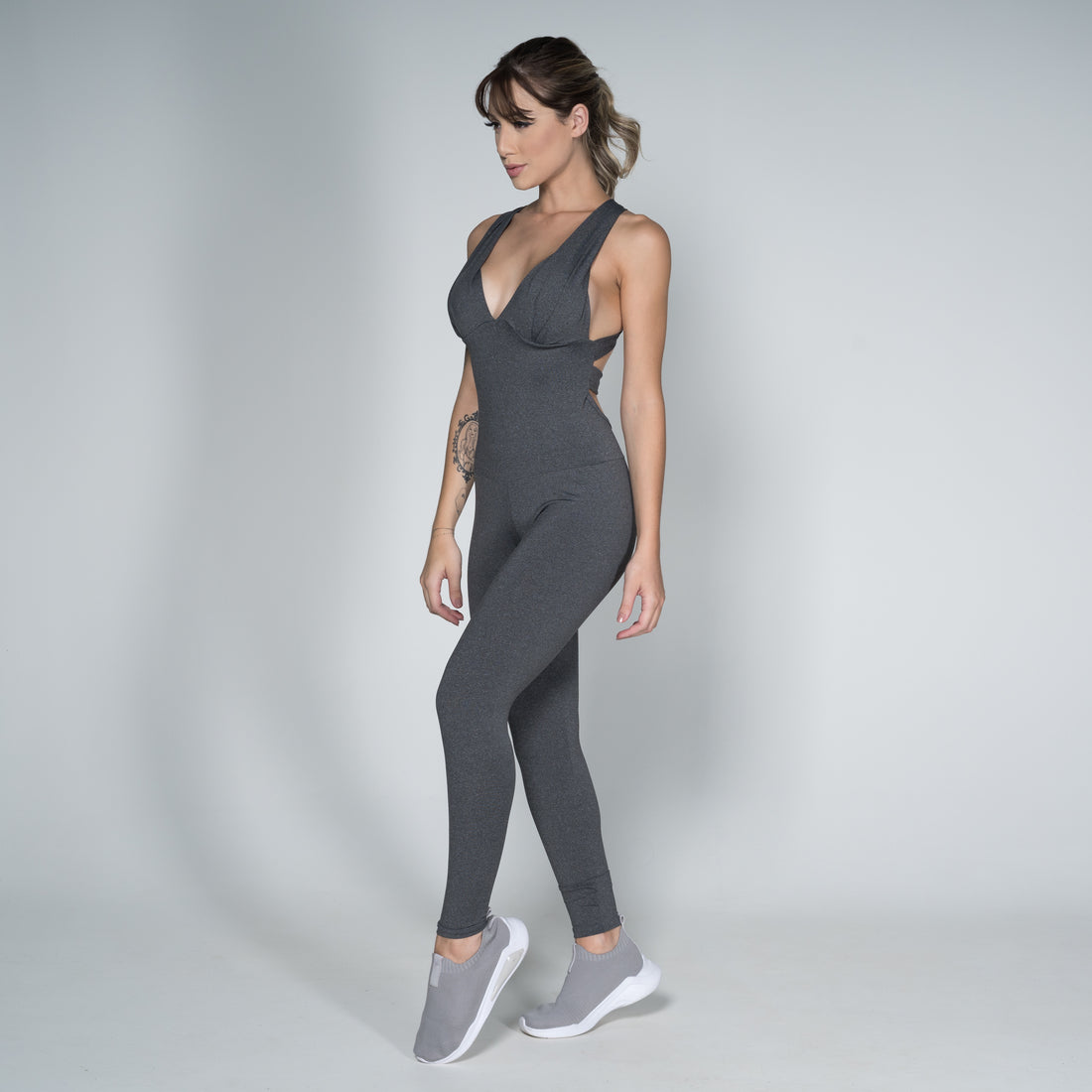 Macacão Fitness Longo Suplex Com Bojo Cinza - VEKYO