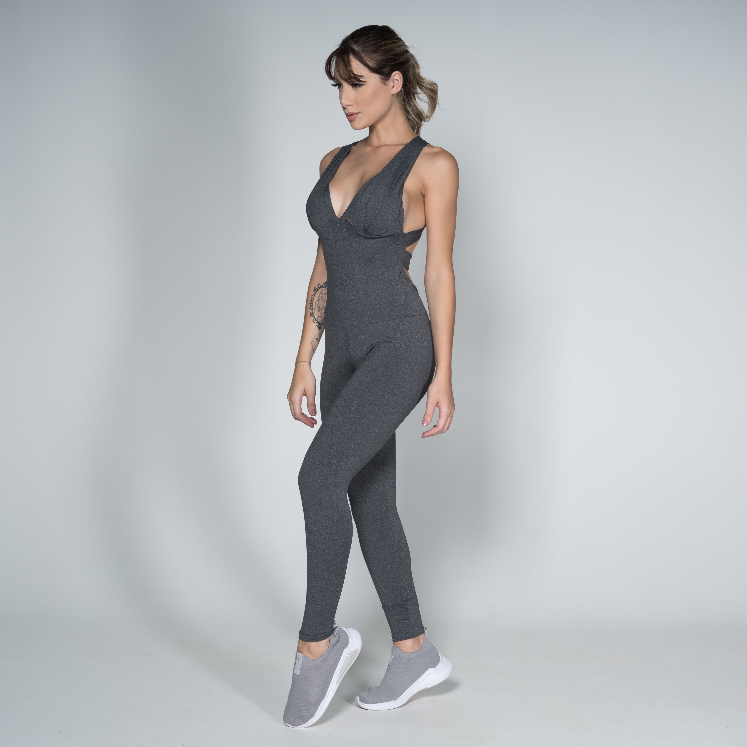 Macacão Fitness Longo Suplex Com Bojo Cinza - VEKYO