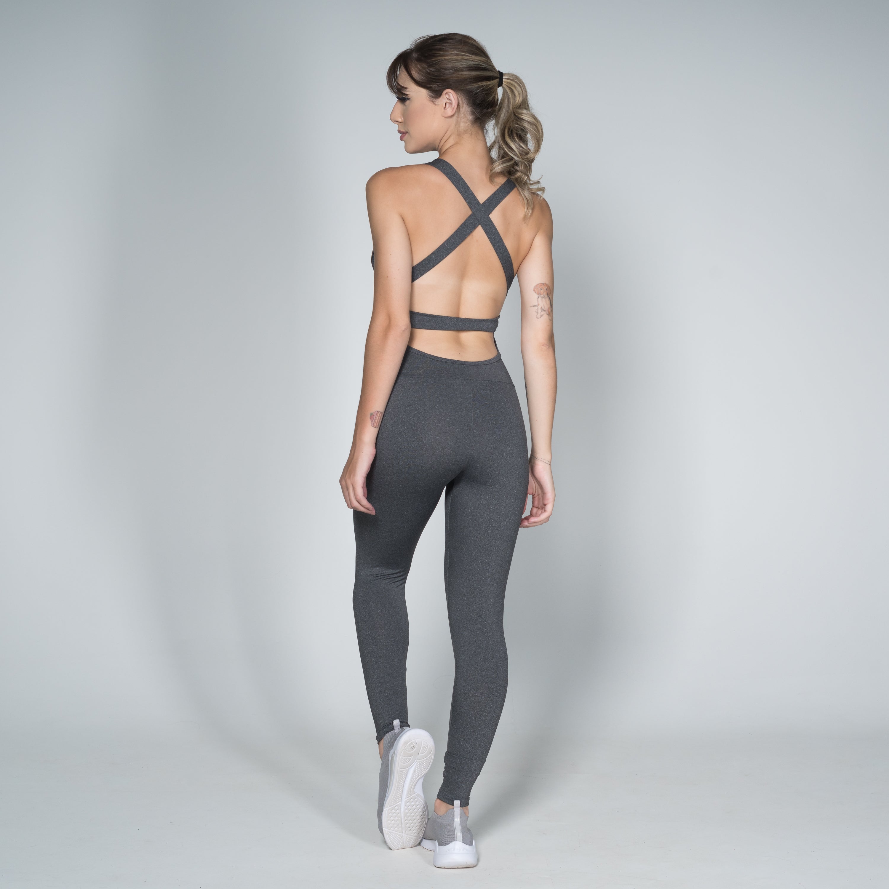 Macacão Fitness Longo Suplex Com Bojo Cinza - VEKYO