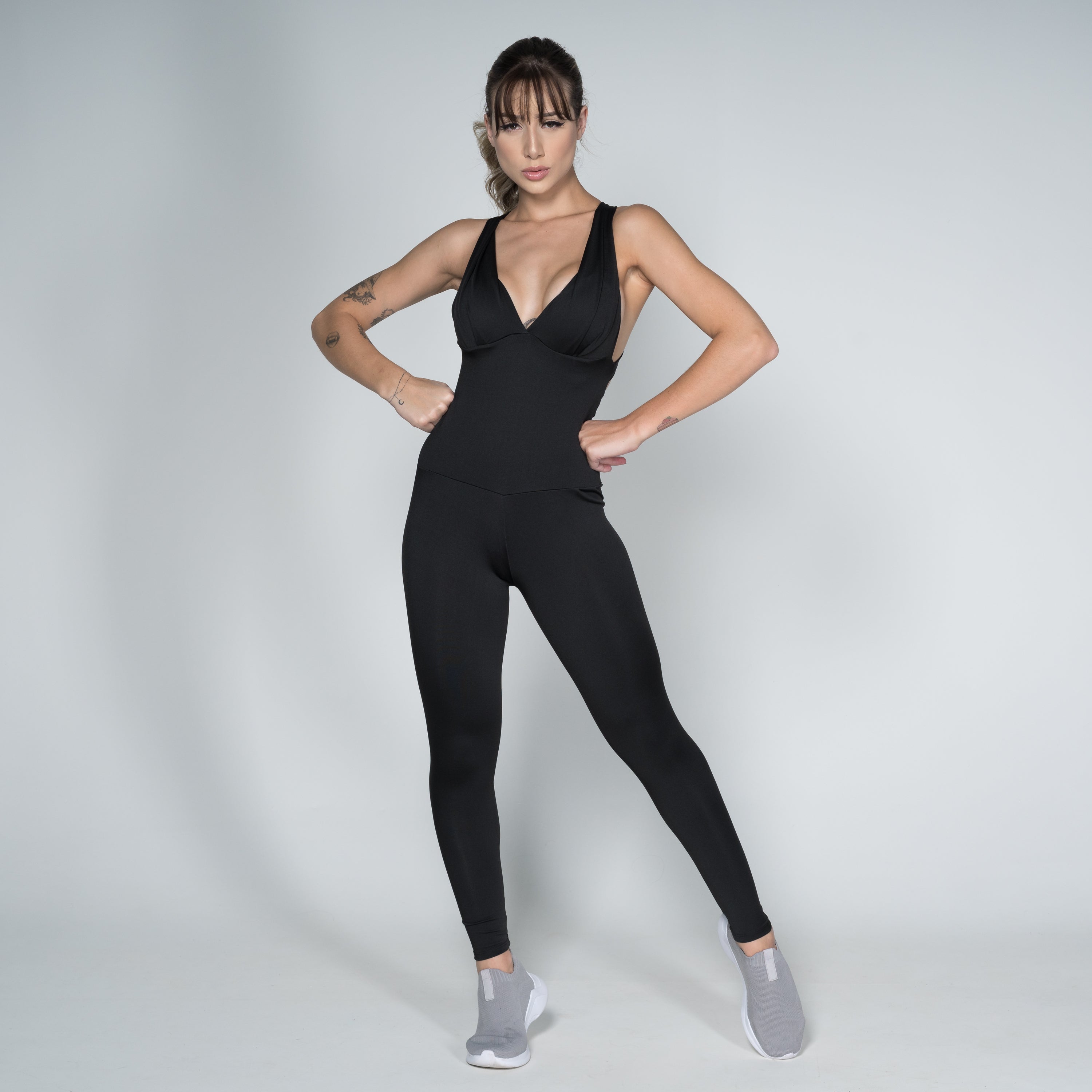 Macacão Fitness Longo Suplex Com Bojo Preto - VEKYO