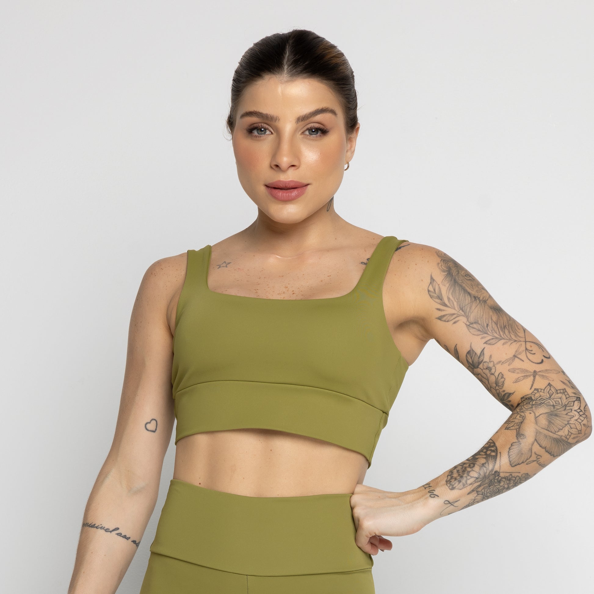 Top Fitness Not So Basic Pistache - VEKYO