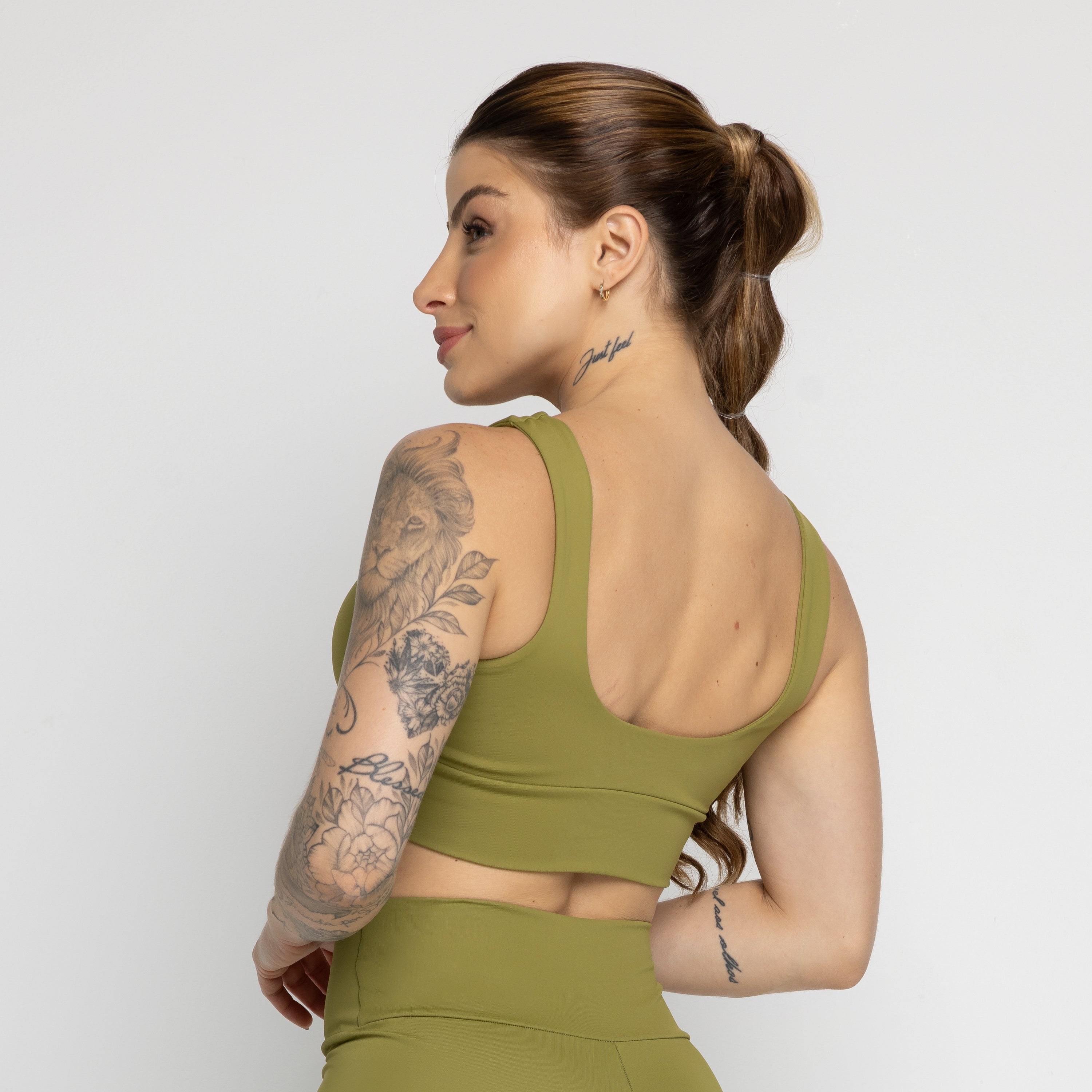 Top Fitness Not So Basic Pistache - VEKYO