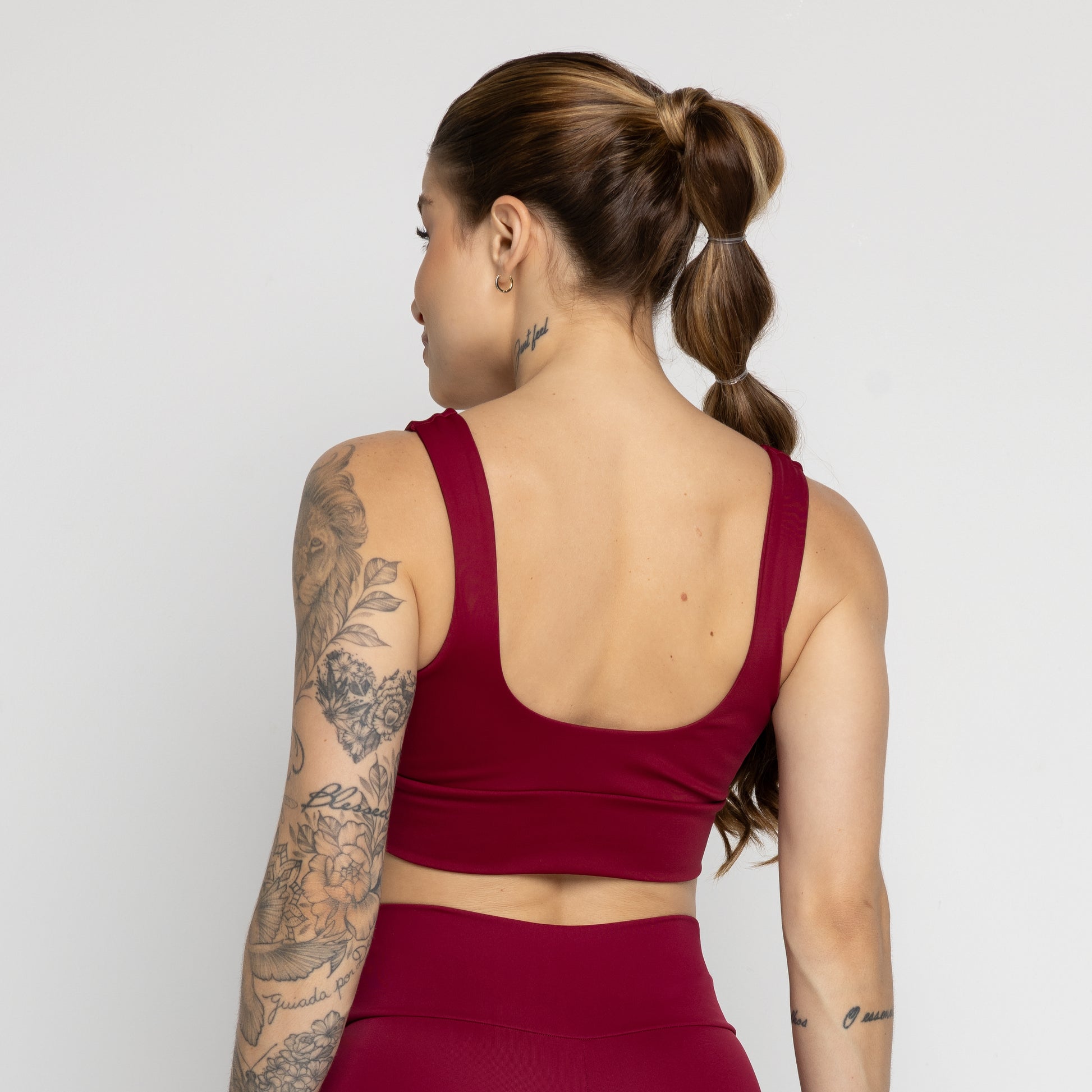 Top Fitness Not So Basic Vinho - VEKYO