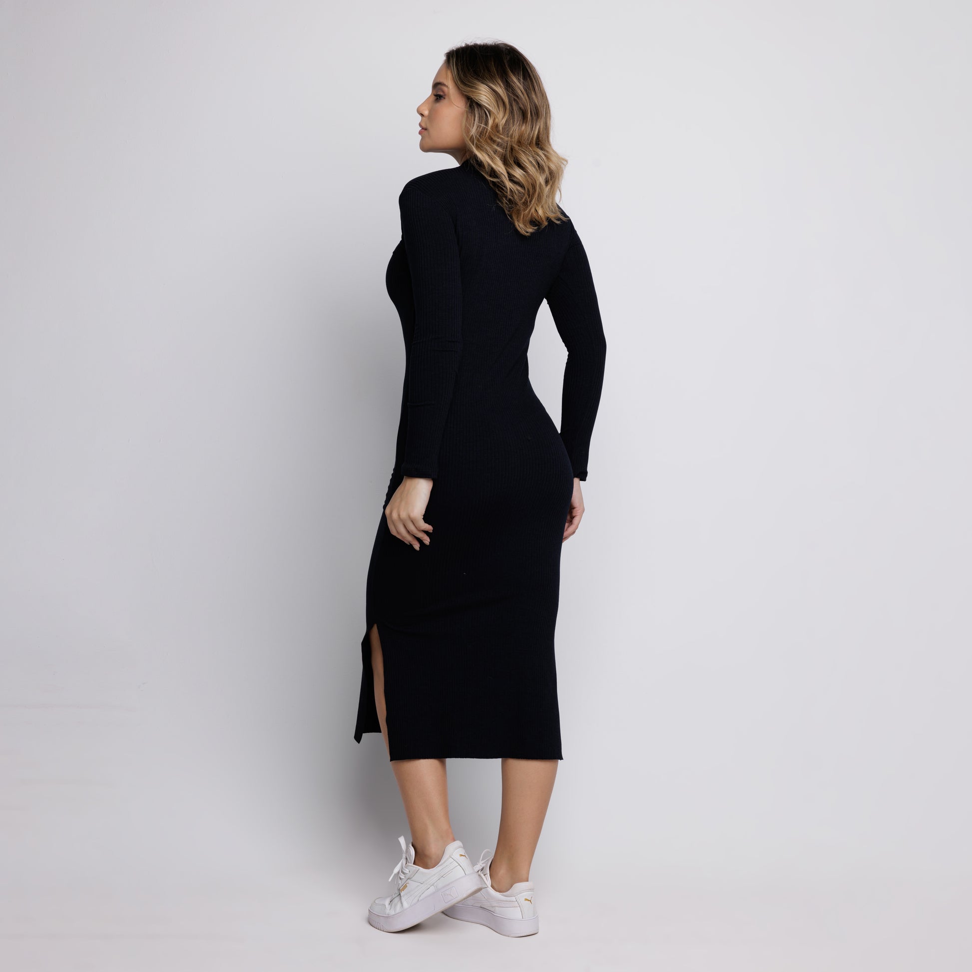 Vestido Midi Canelado Gola Alta Manga Longa Preto - VEKYO
