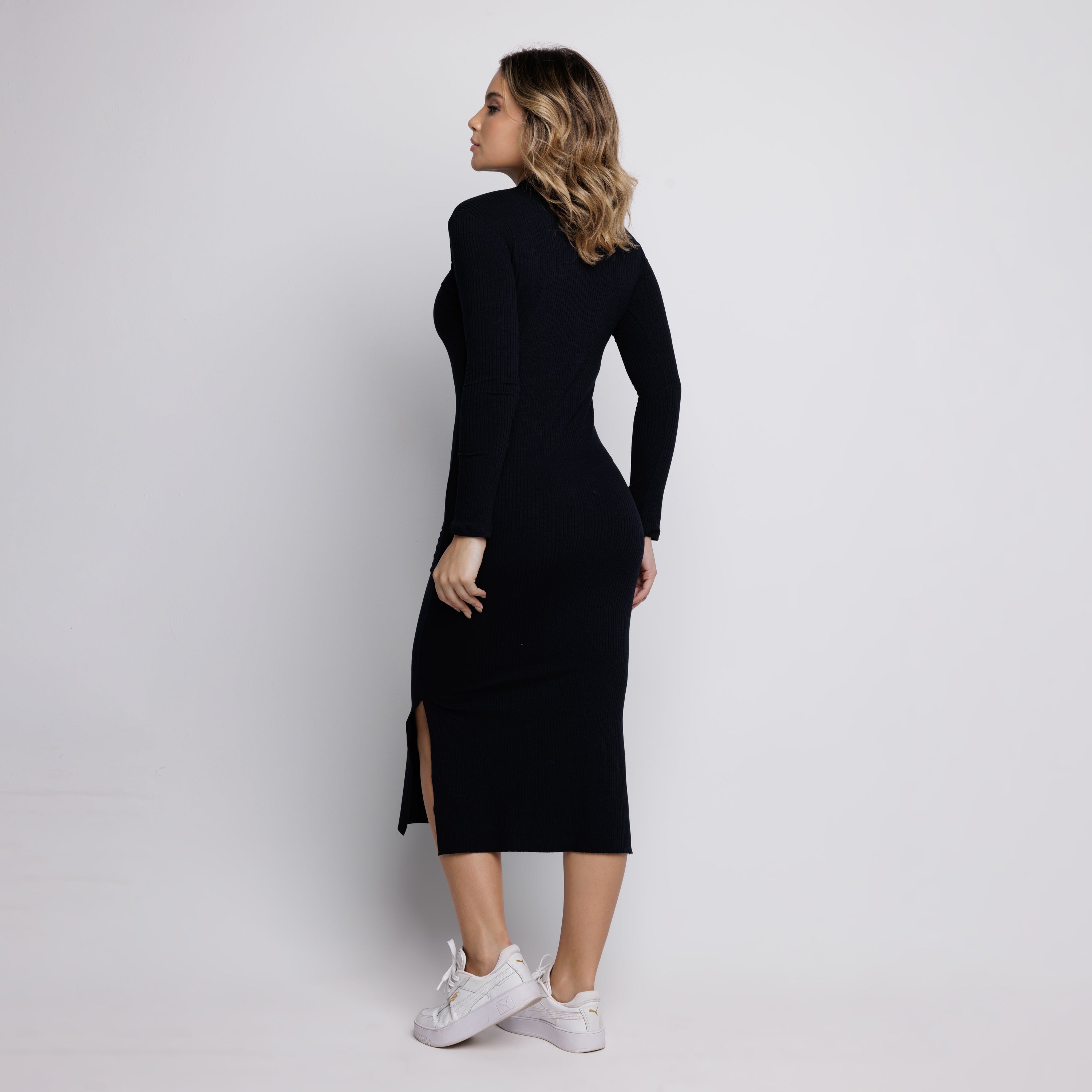 Vestido Midi Canelado Gola Alta Manga Longa Preto - VEKYO