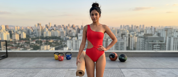Maiô Ombro Só Vermelho: como criar um look de verão 2026 elegante, sensual e nada óbvio