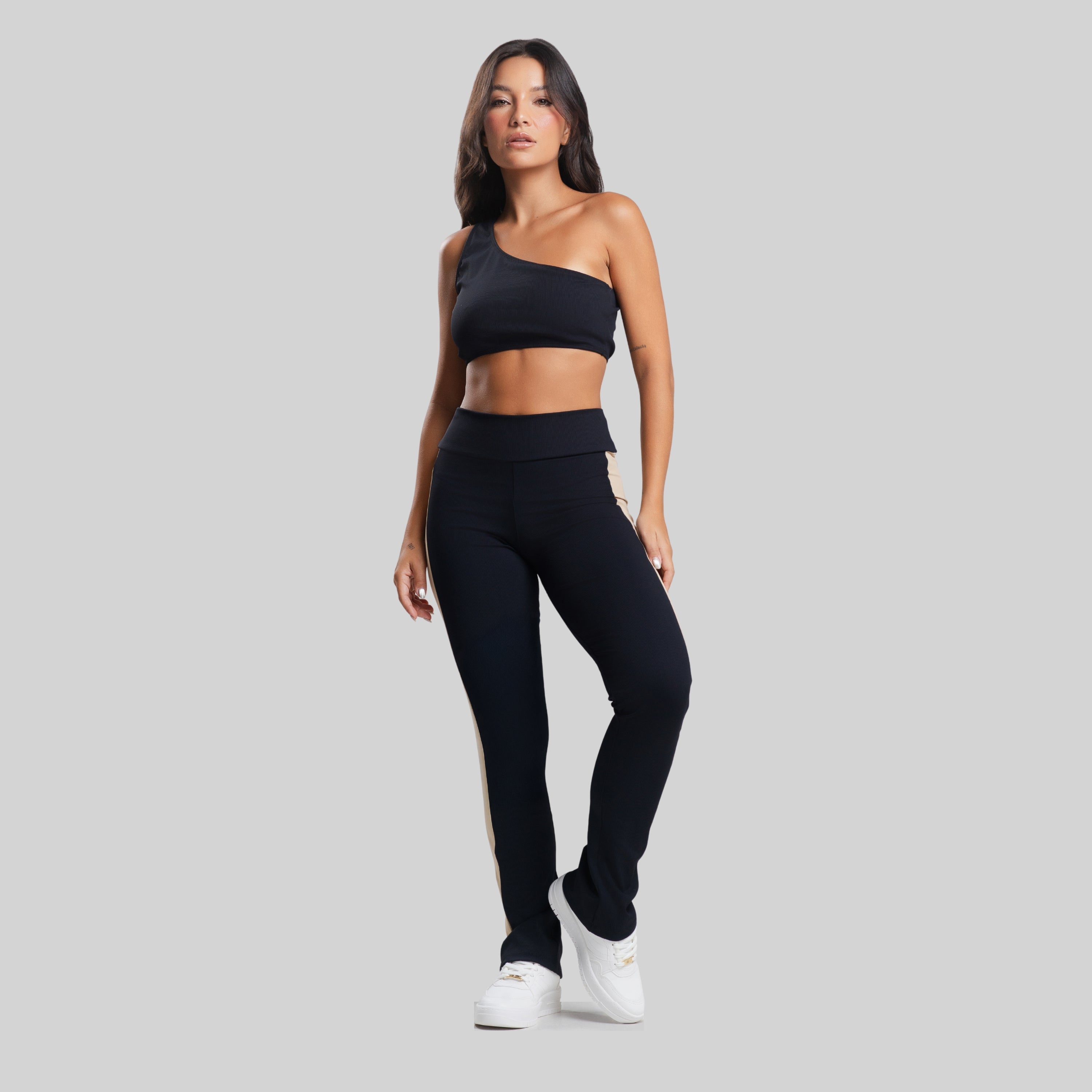 Conjunto Top Ombro Só e Calça Flare Bicolor Canelada Preto - VEKYO