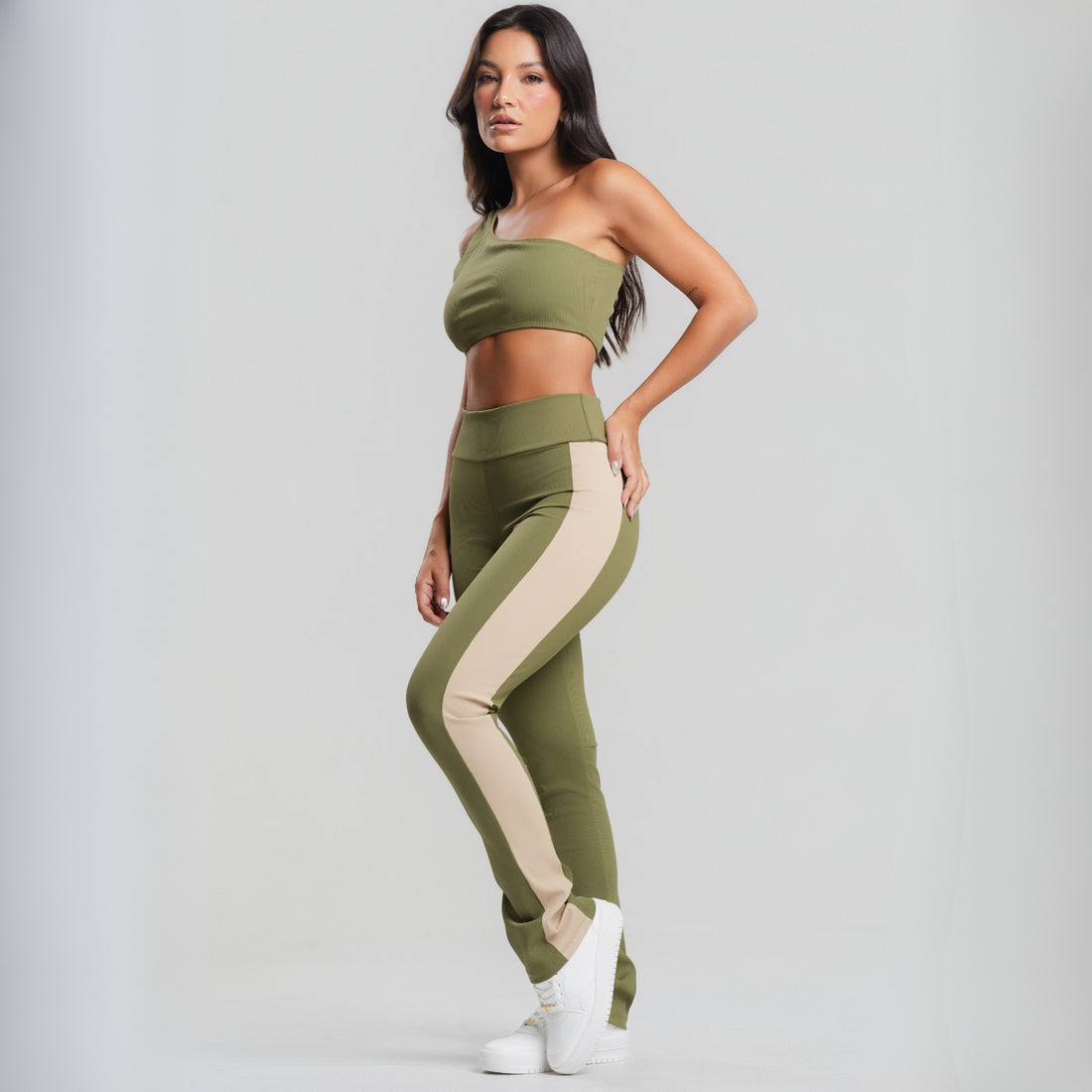 Conjunto Top Ombro Só e Calça Flare Bicolor Canelada Verde - VEKYO