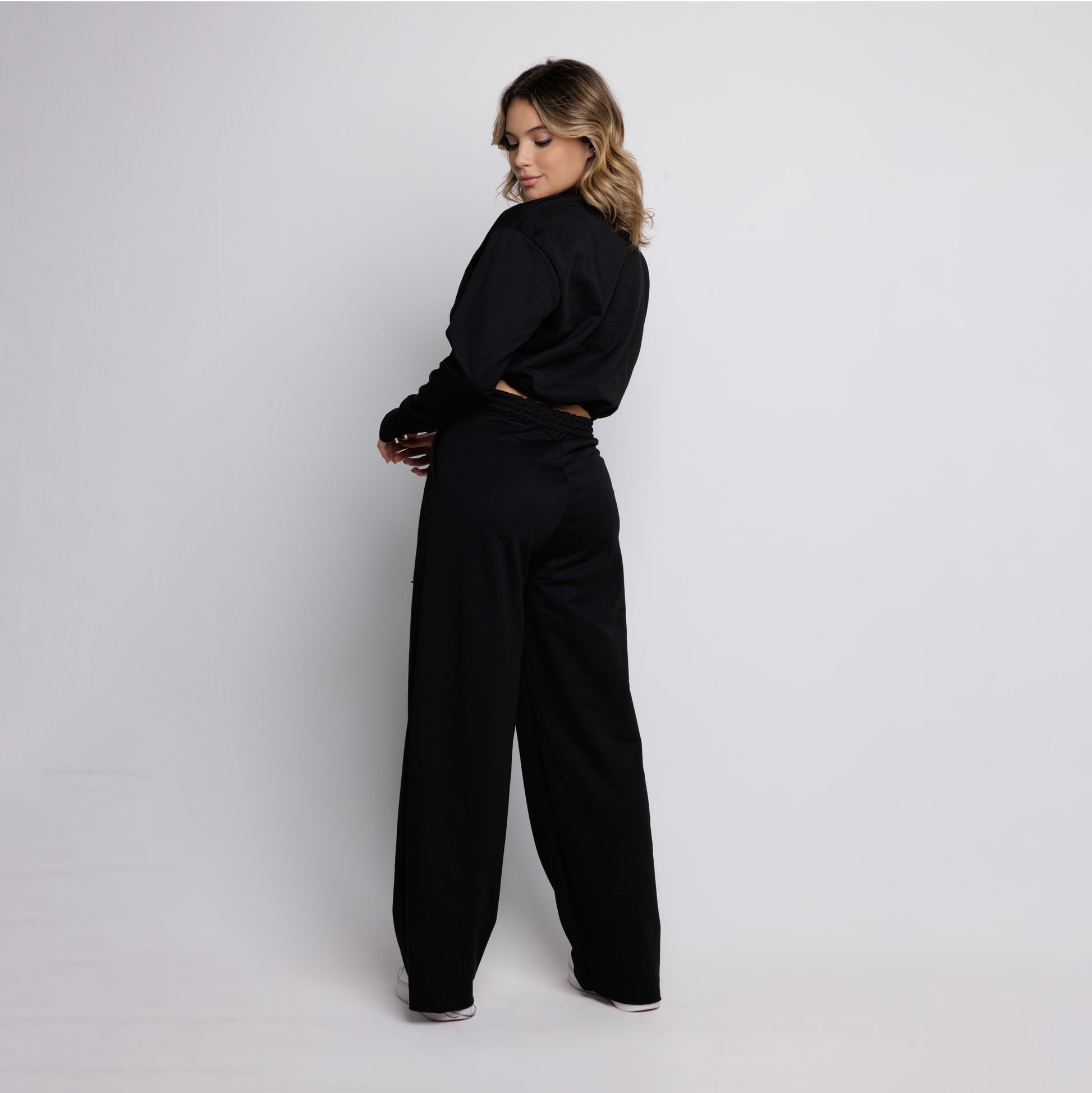 Calça Wide Leg Pantalona Cintura Alta Bolso Moletinho Preto - VEKYO