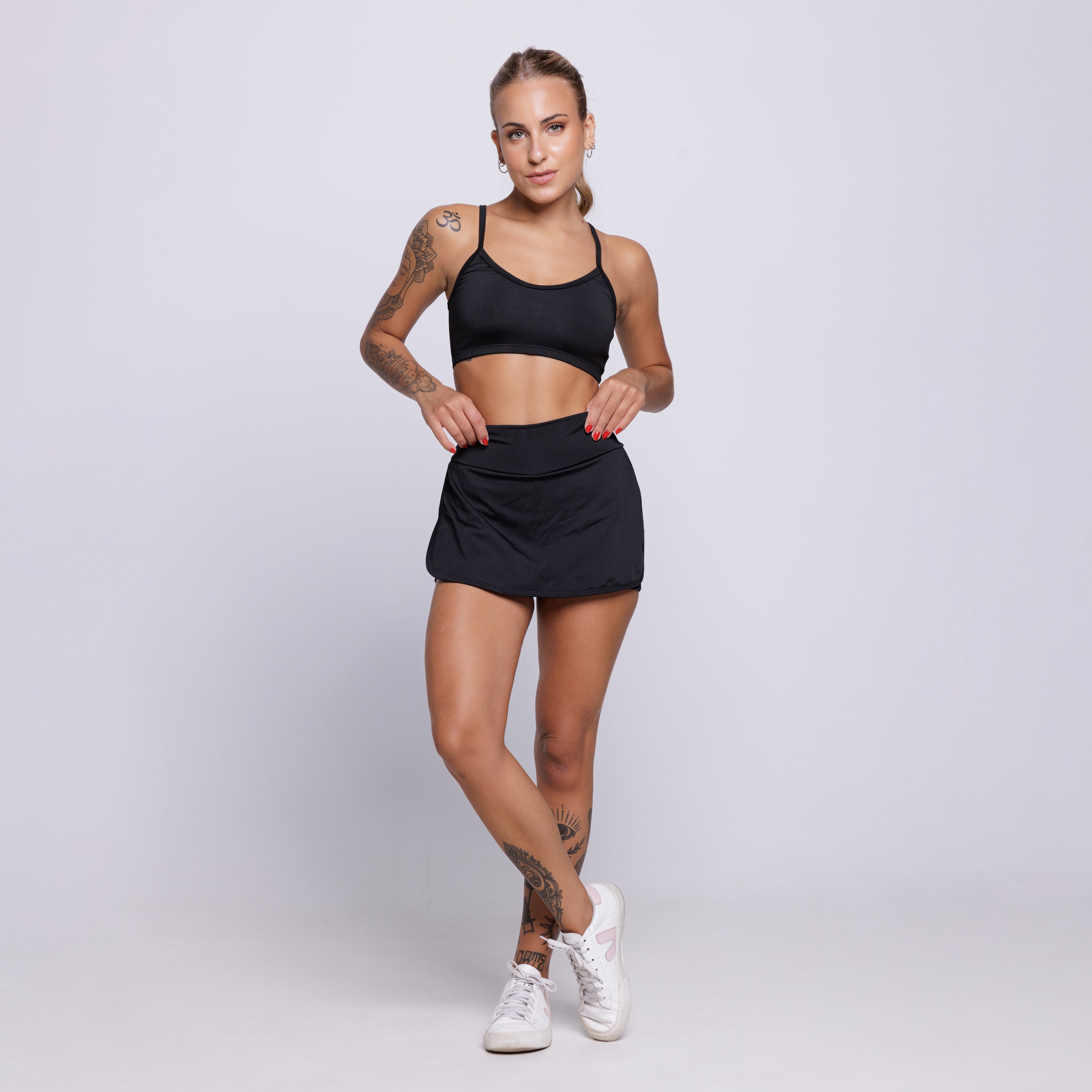 Conjunto Top Alça Fina e Short Saia Suplex Preto - VEKYO