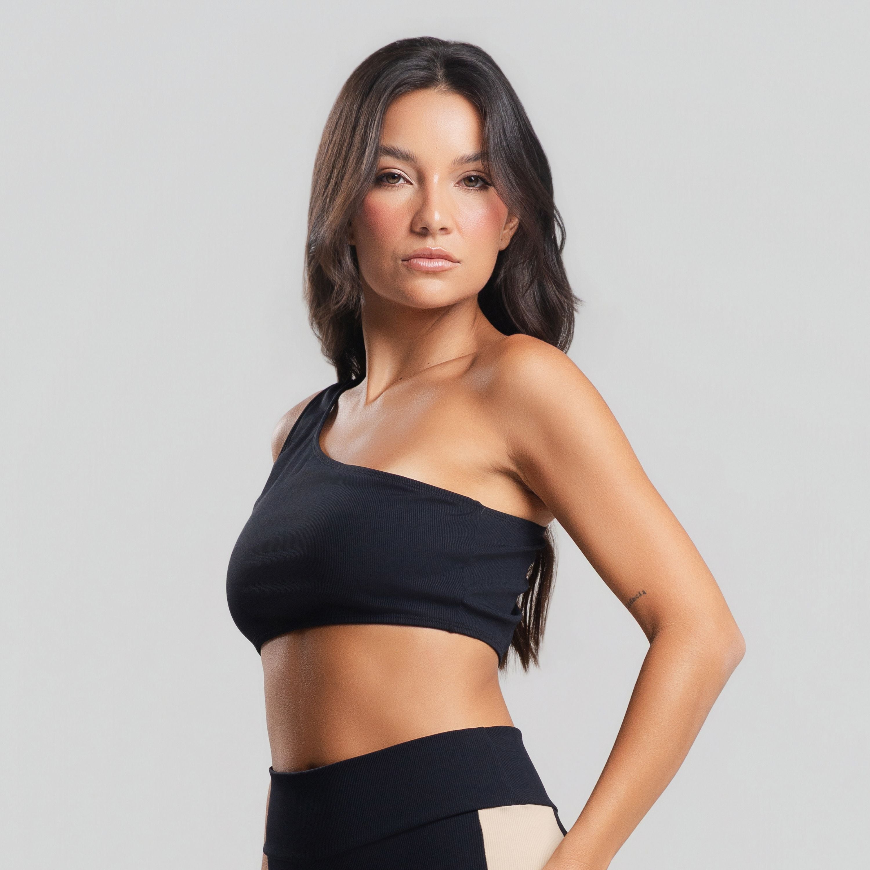 Top Canelado Um Obro Só Preto