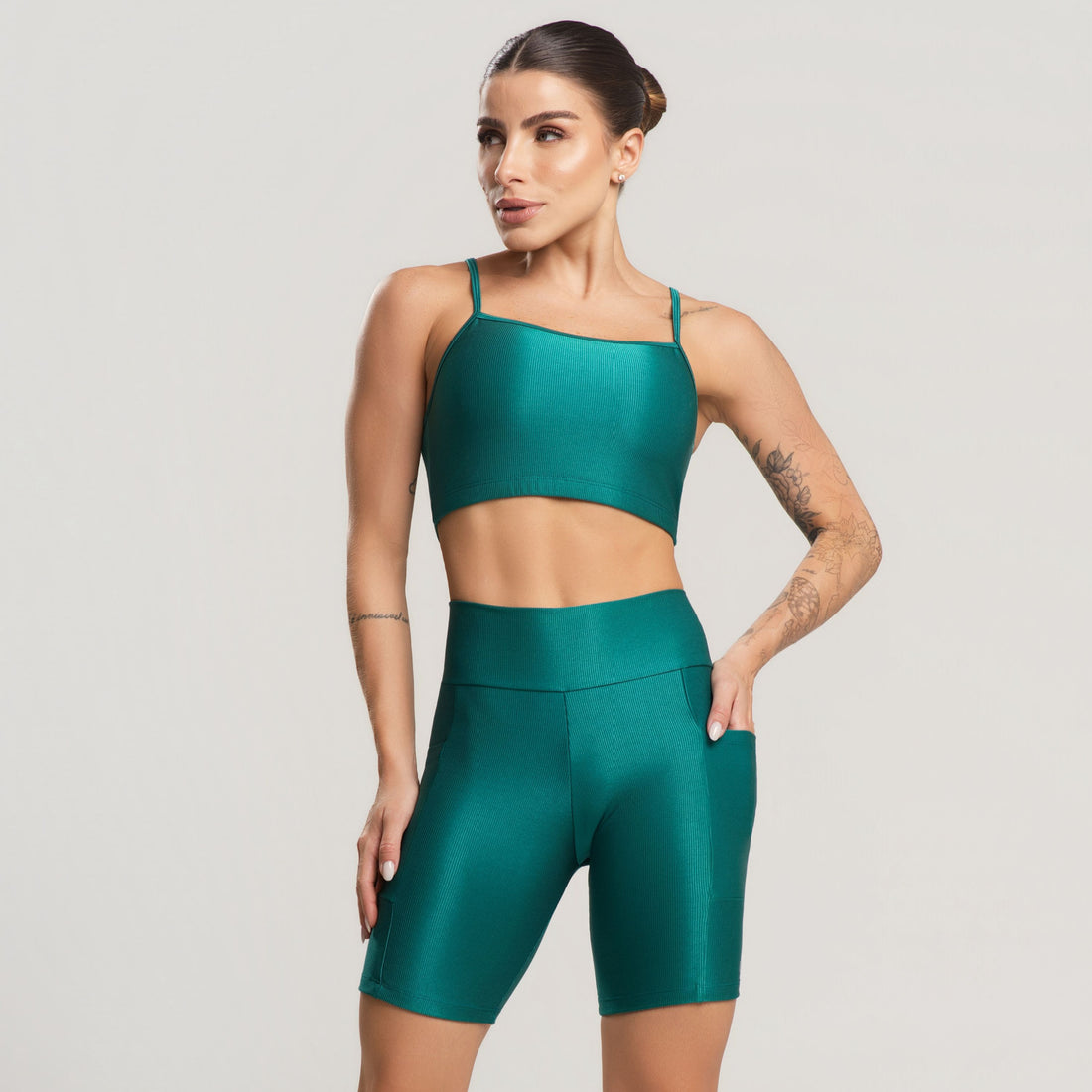 Conjunto Fitness Feminino Top e Bermuda Canelado ACTIVE Verde - VEKYO