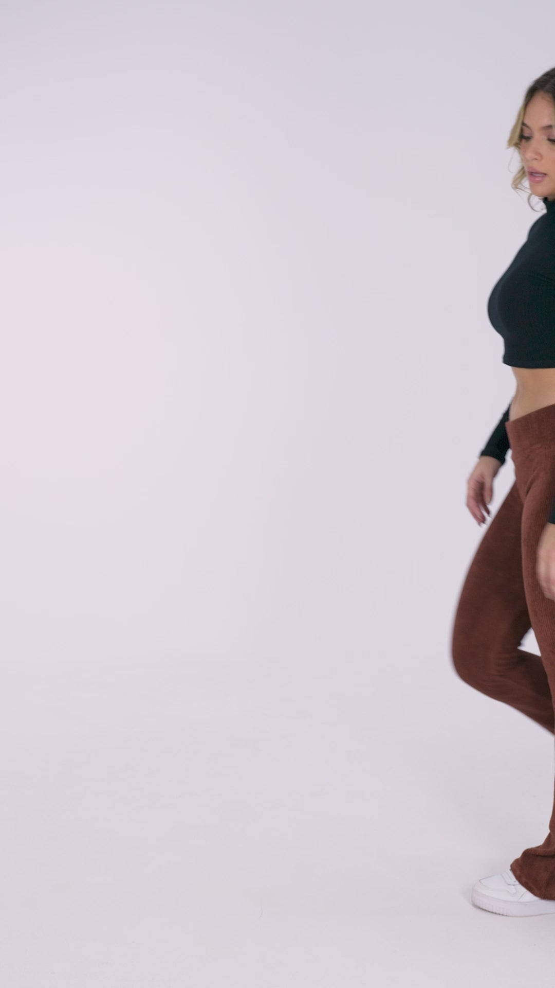 Calça Flare Veludo Cotelê Cintura Alta Marrom