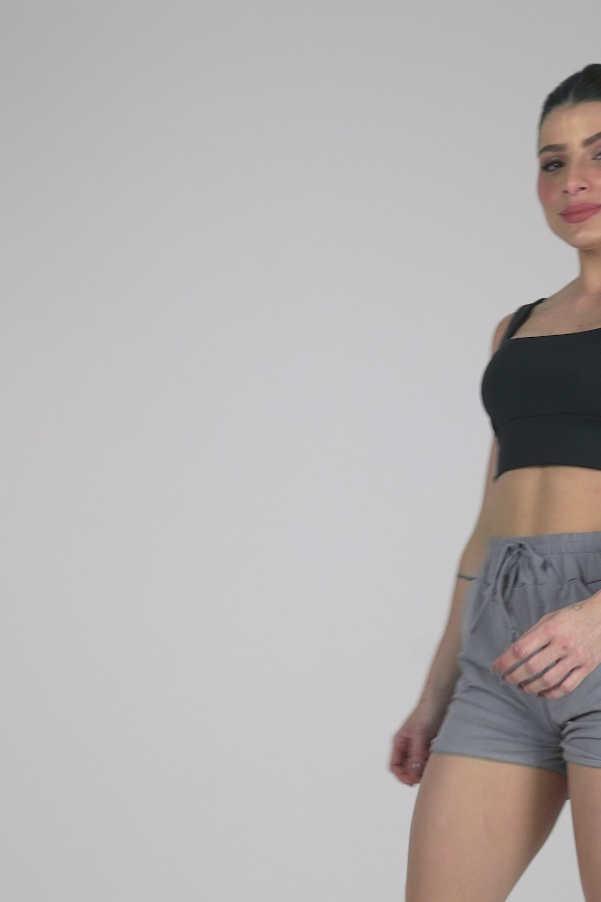 Short Esportivo Com Bolso Cinza