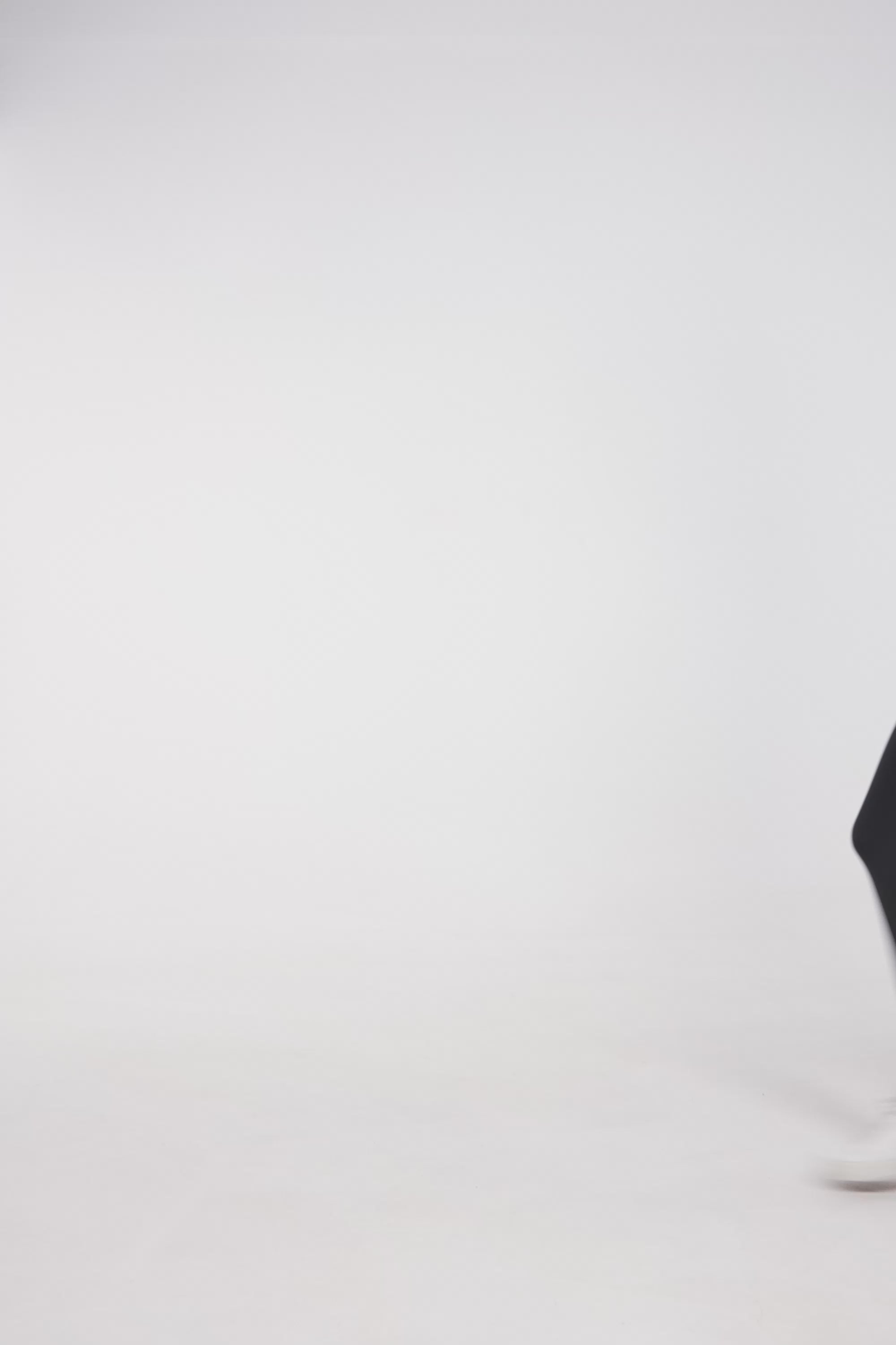 Blusa Fitness Furadinha Cinza