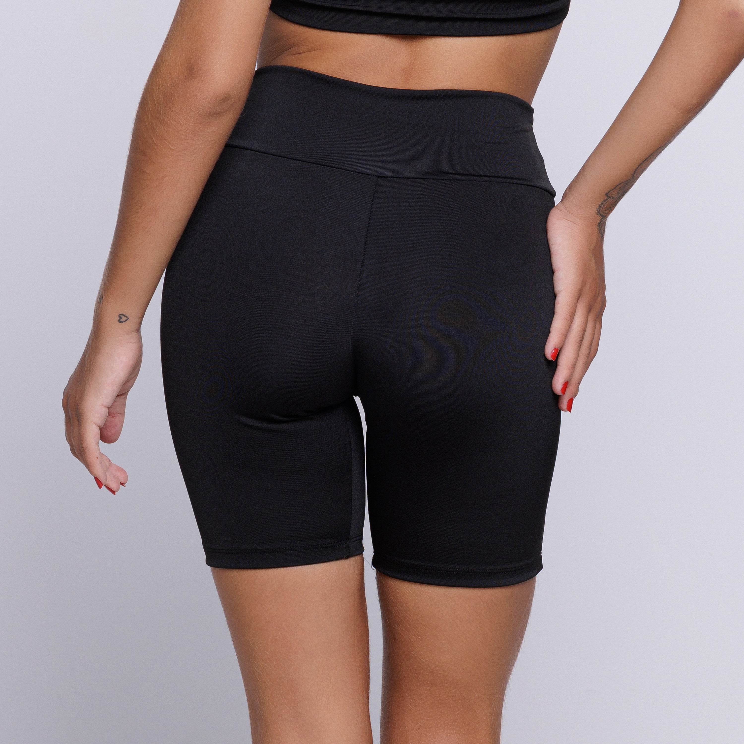 Bermudinha Fitness Suplex Preto - VEKYO