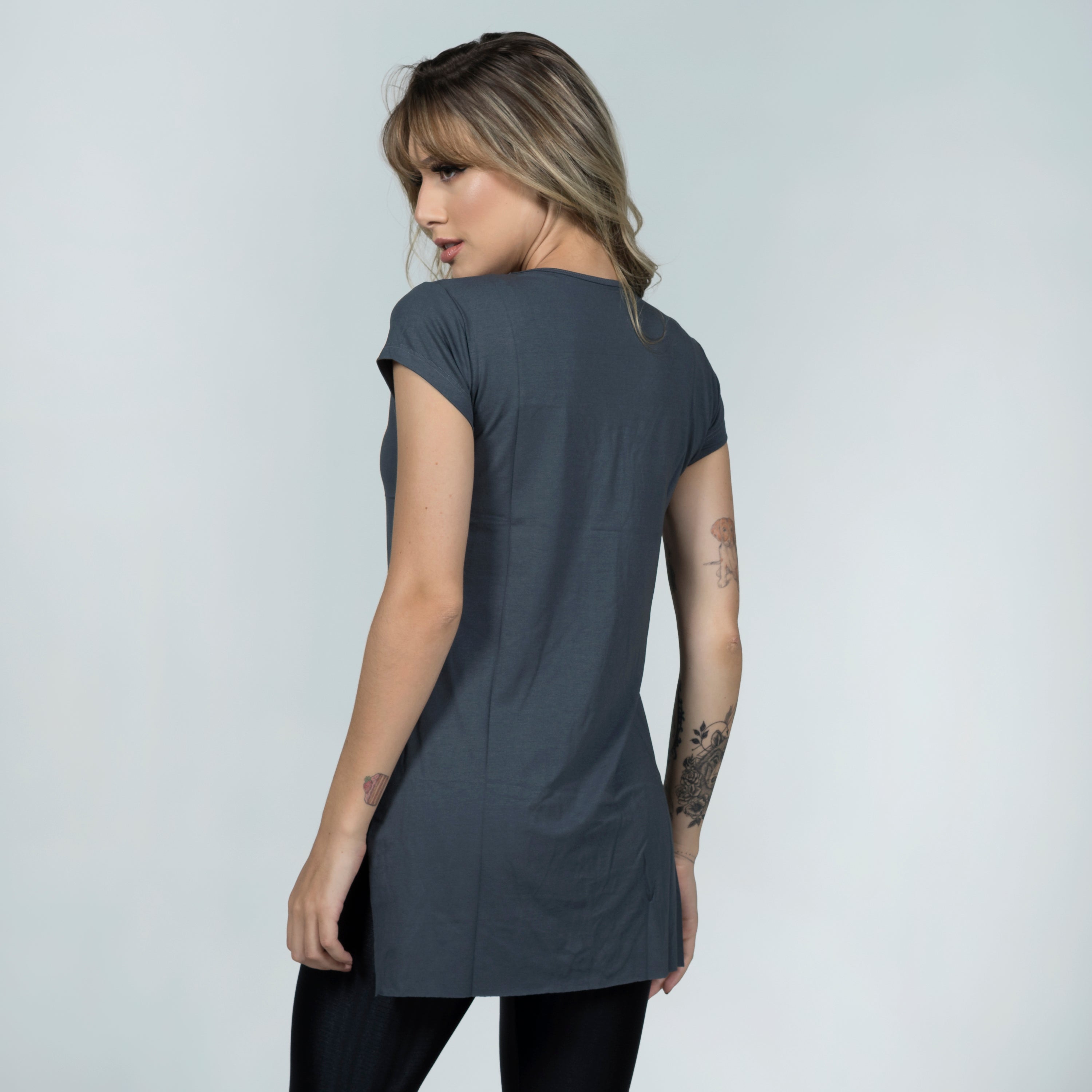 Blusa Fitness Feminina Tapa Bumbum Chumbo - VEKYO