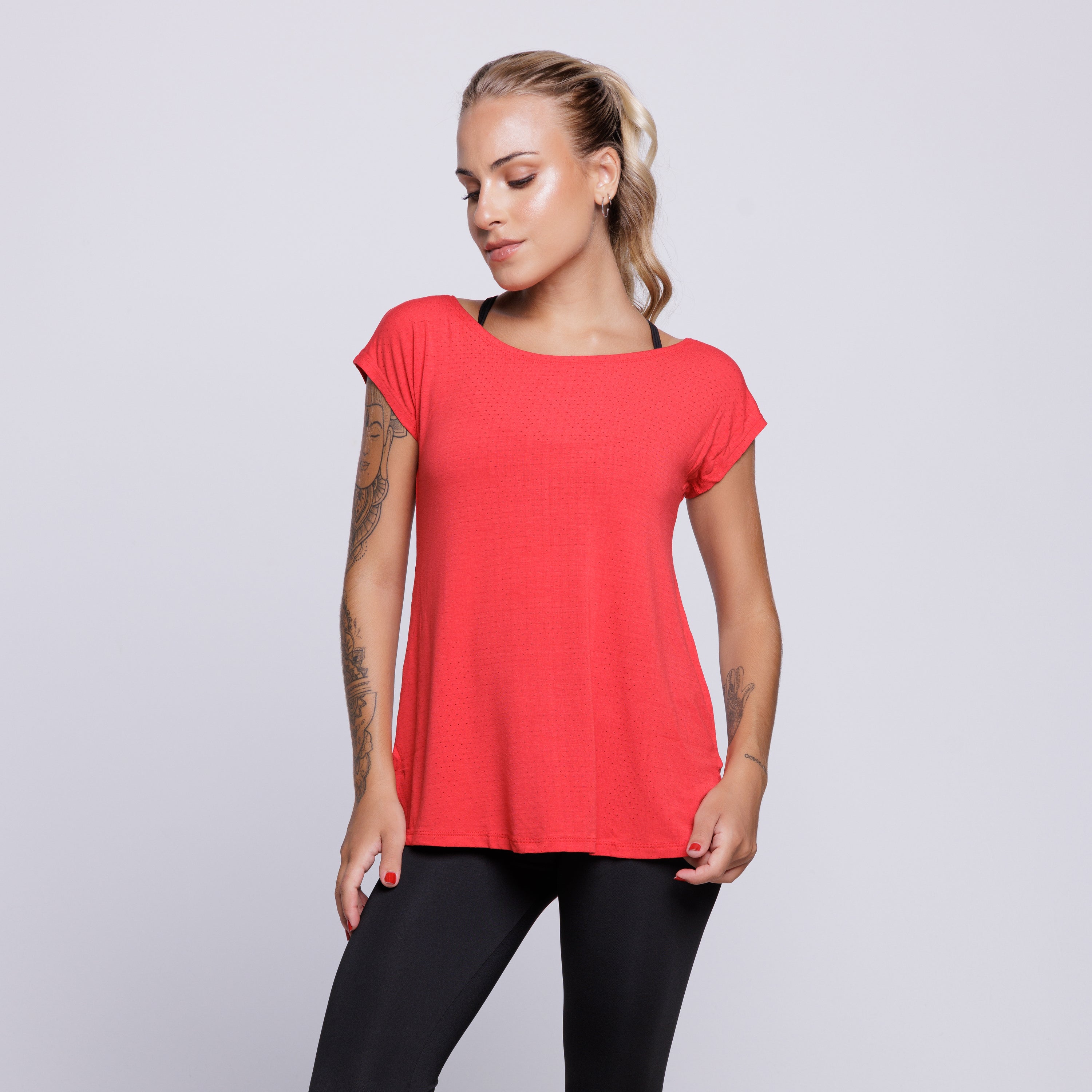 Blusa Fitness Furadinha Vermelho - VEKYO