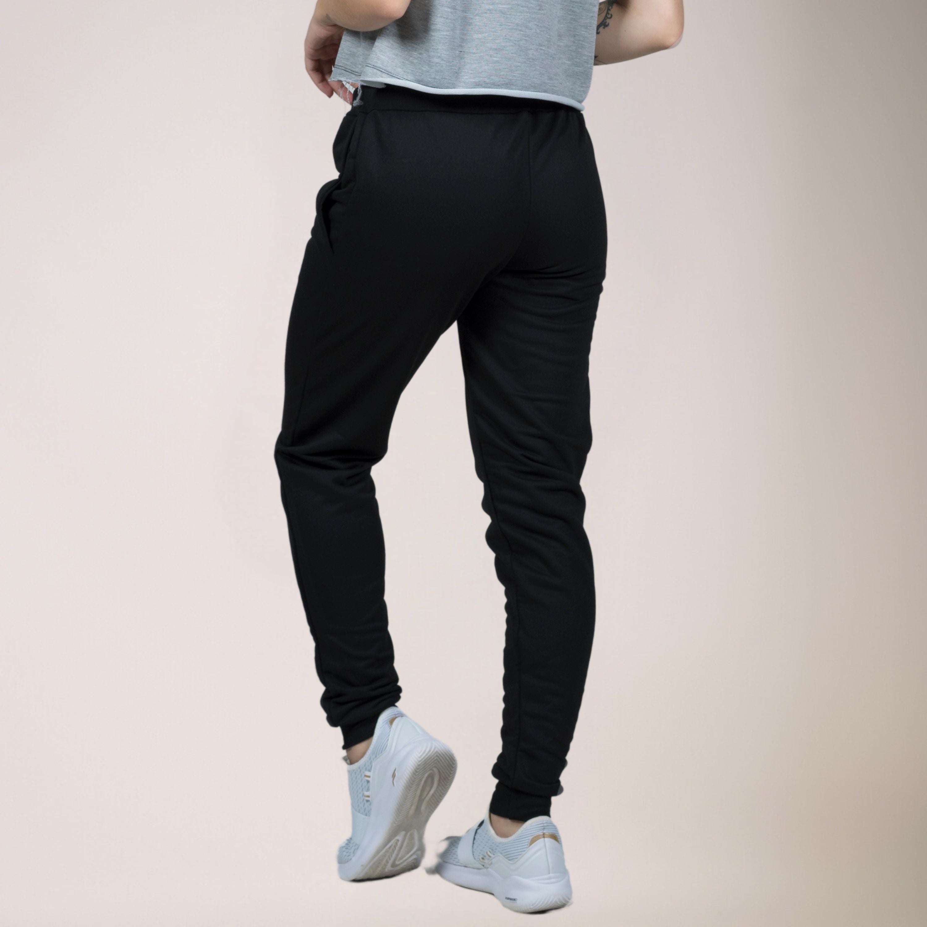 Calça Jogger Esportiva Moletinho Com Cadarço Preto - VEKYO
