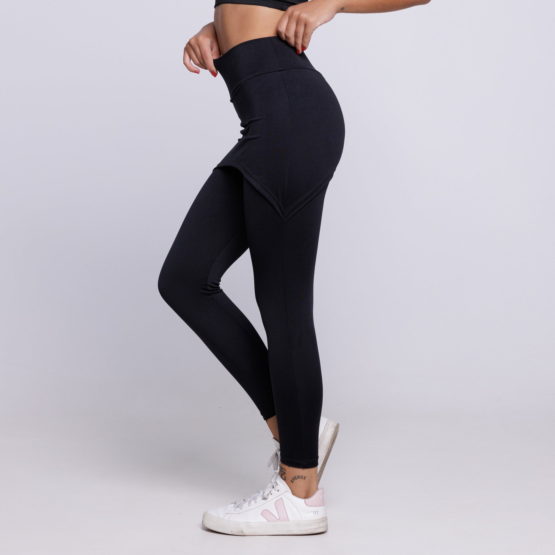 Calça Legging Suplex Feminina Com Saia Tapa Bumbum Preto - VEKYO