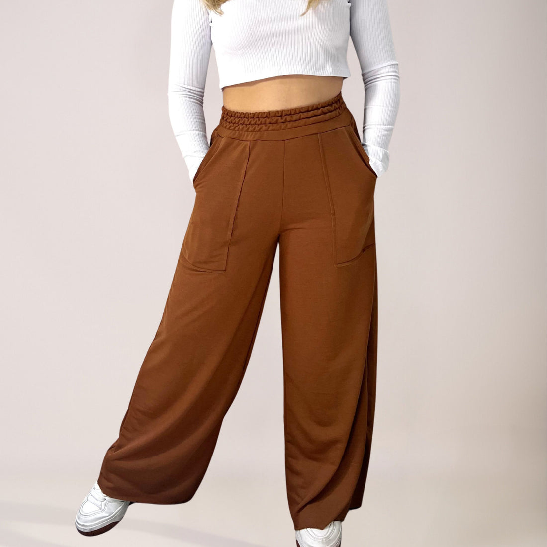 Calça Wide Leg Pantalona Cintura Alta Bolso Moletinho Marrom - VEKYO