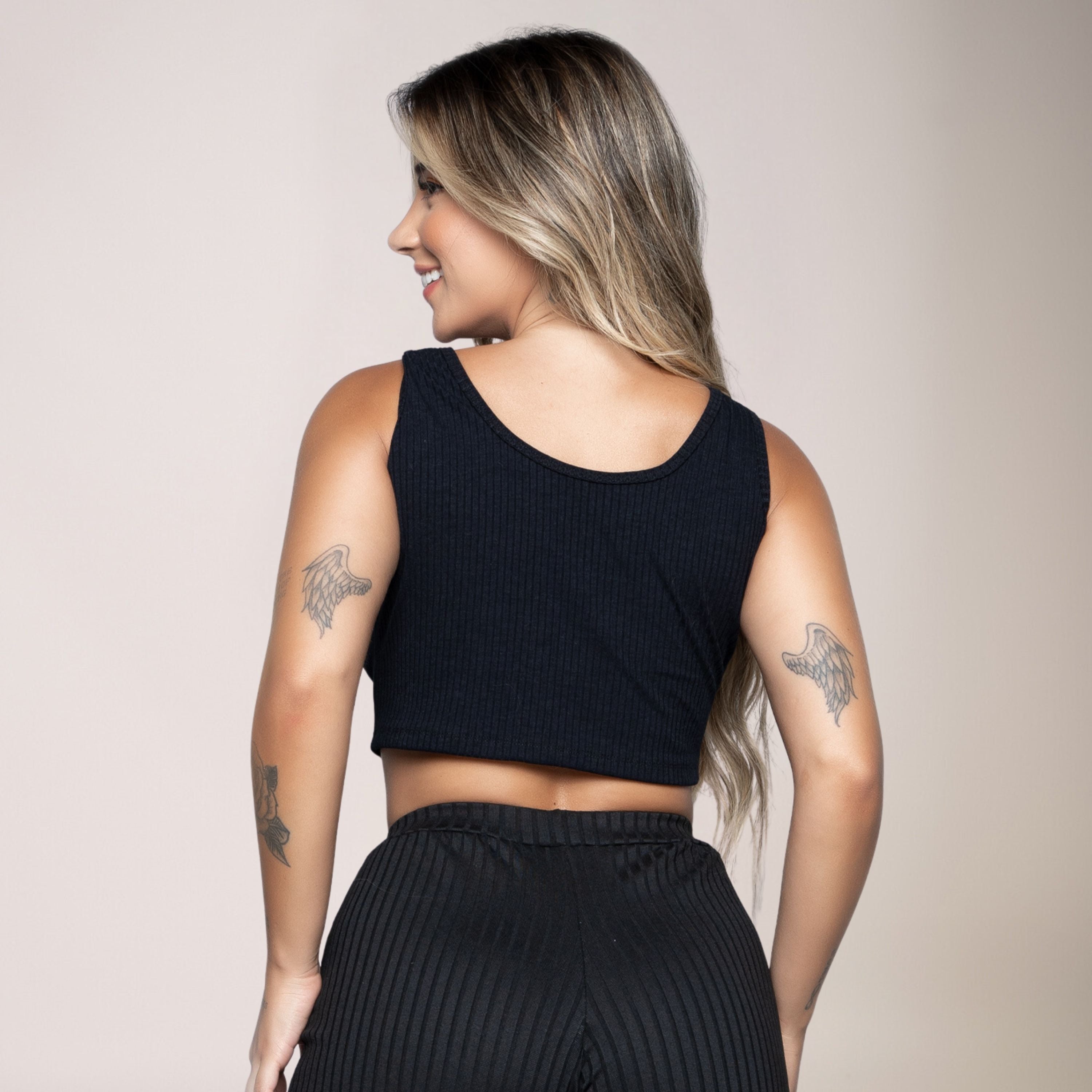 Cropped Regata Canelado Feminino Preto - VEKYO