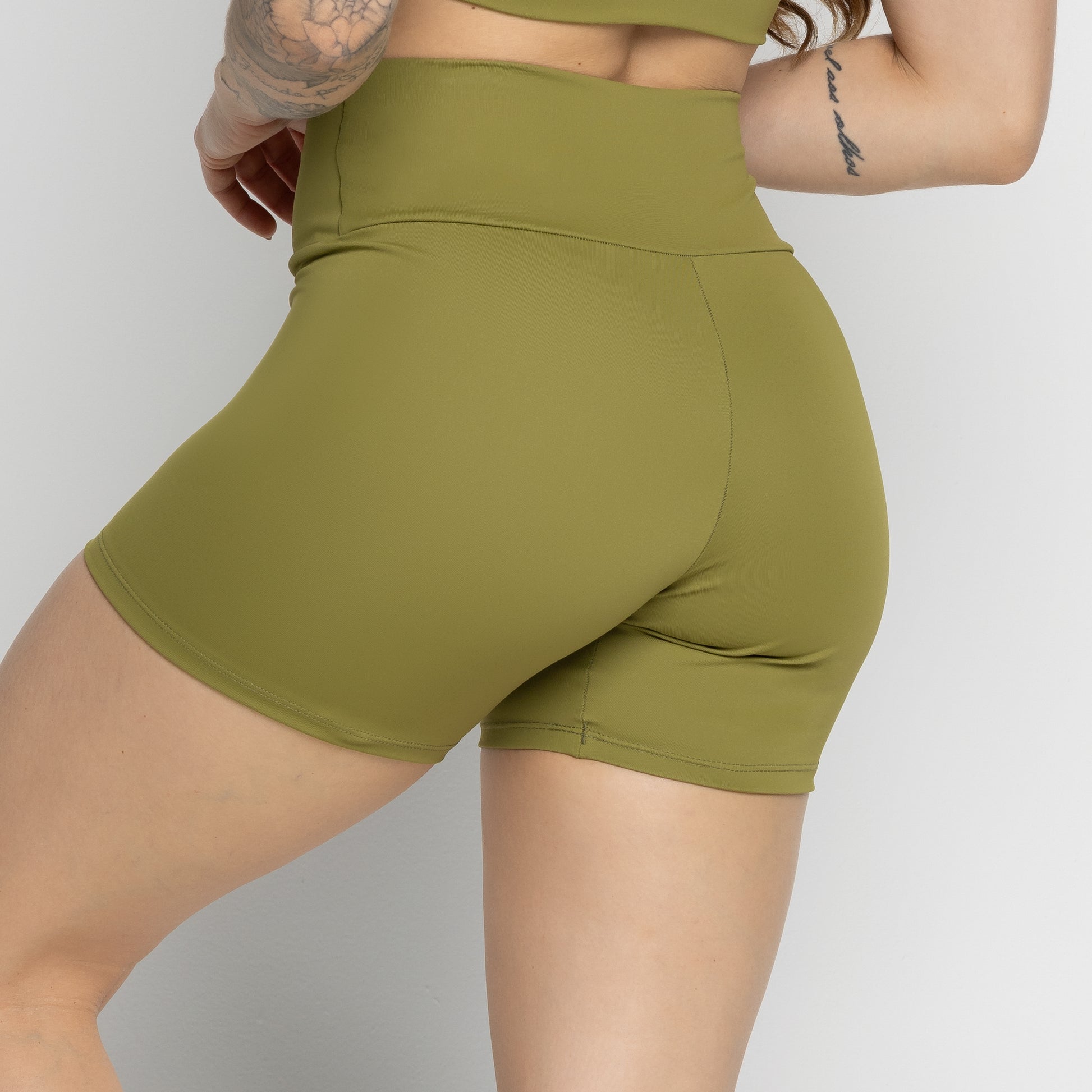 Short Fitness Not So Basic Pistache - Detalhes