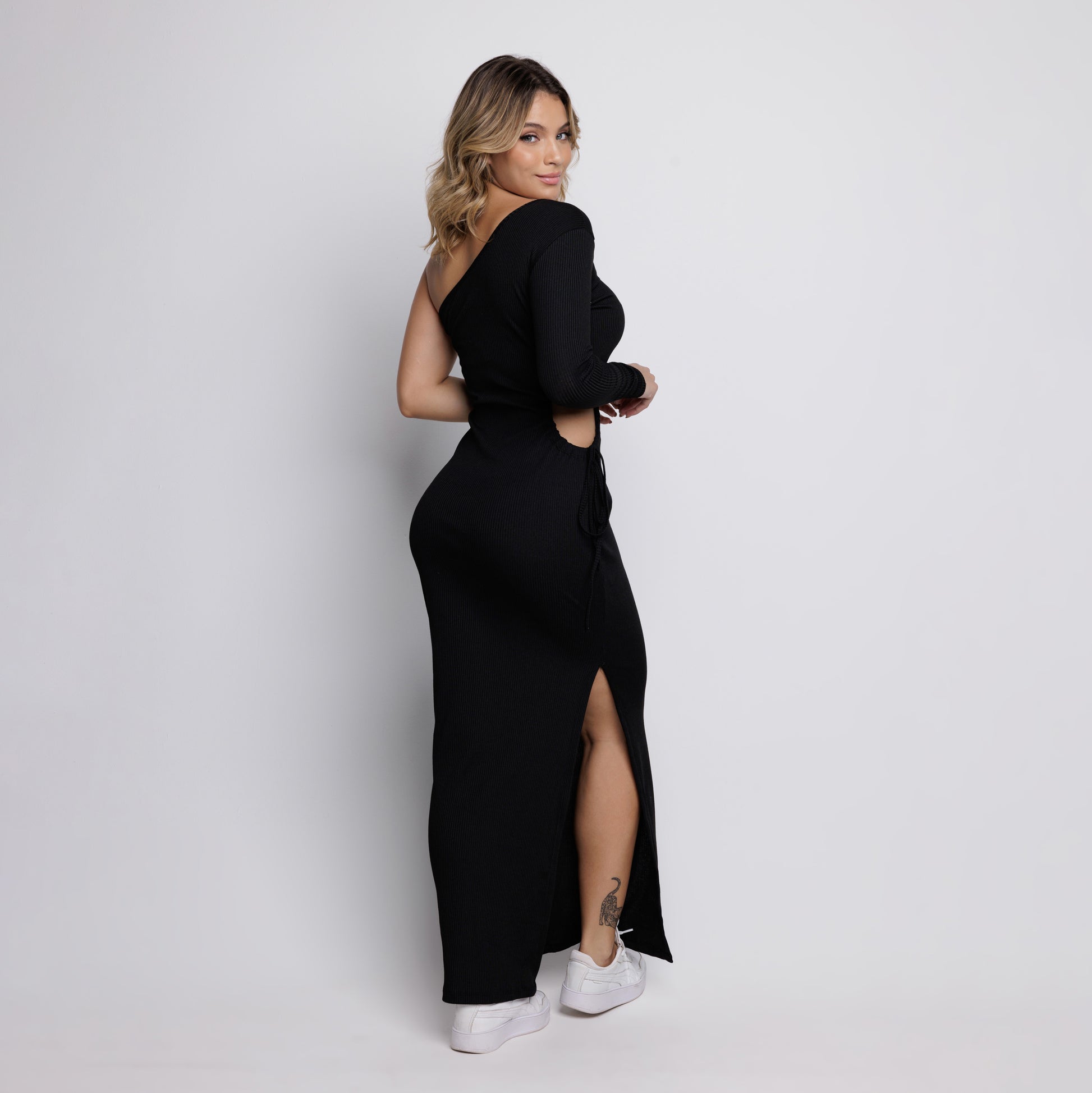 Vestido Ombro Só Canelado Com Fenda Preto - VEKYO