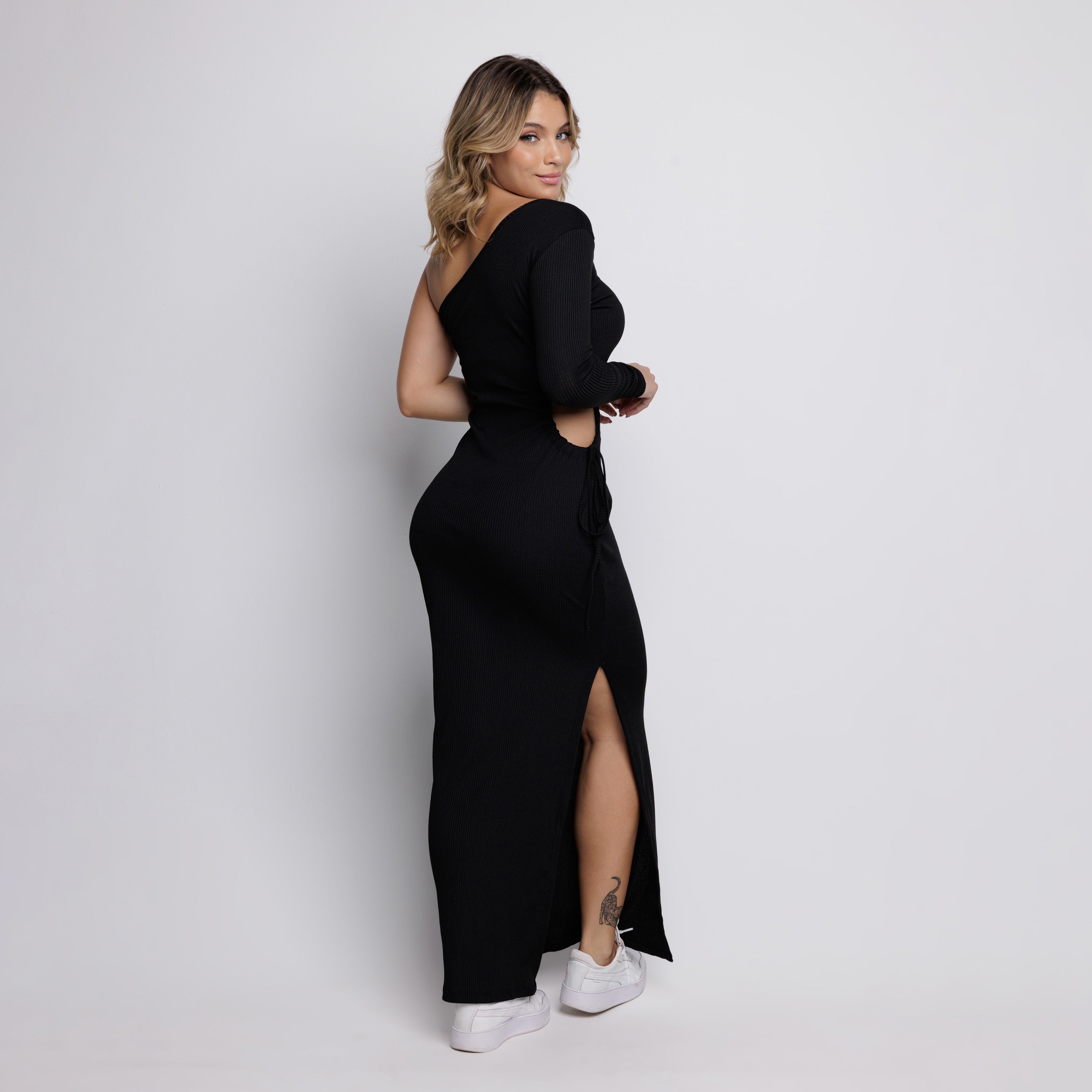 Vestido Ombro Só Canelado Com Fenda Preto - VEKYO
